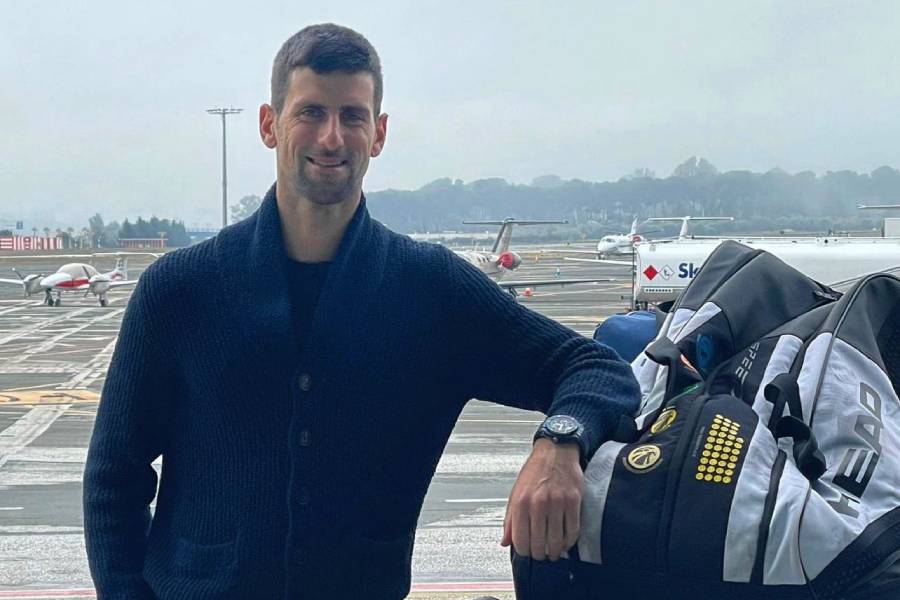 Novak Djokovic anunció que recibió un permiso de exención para estar en el Abierto de Australia.