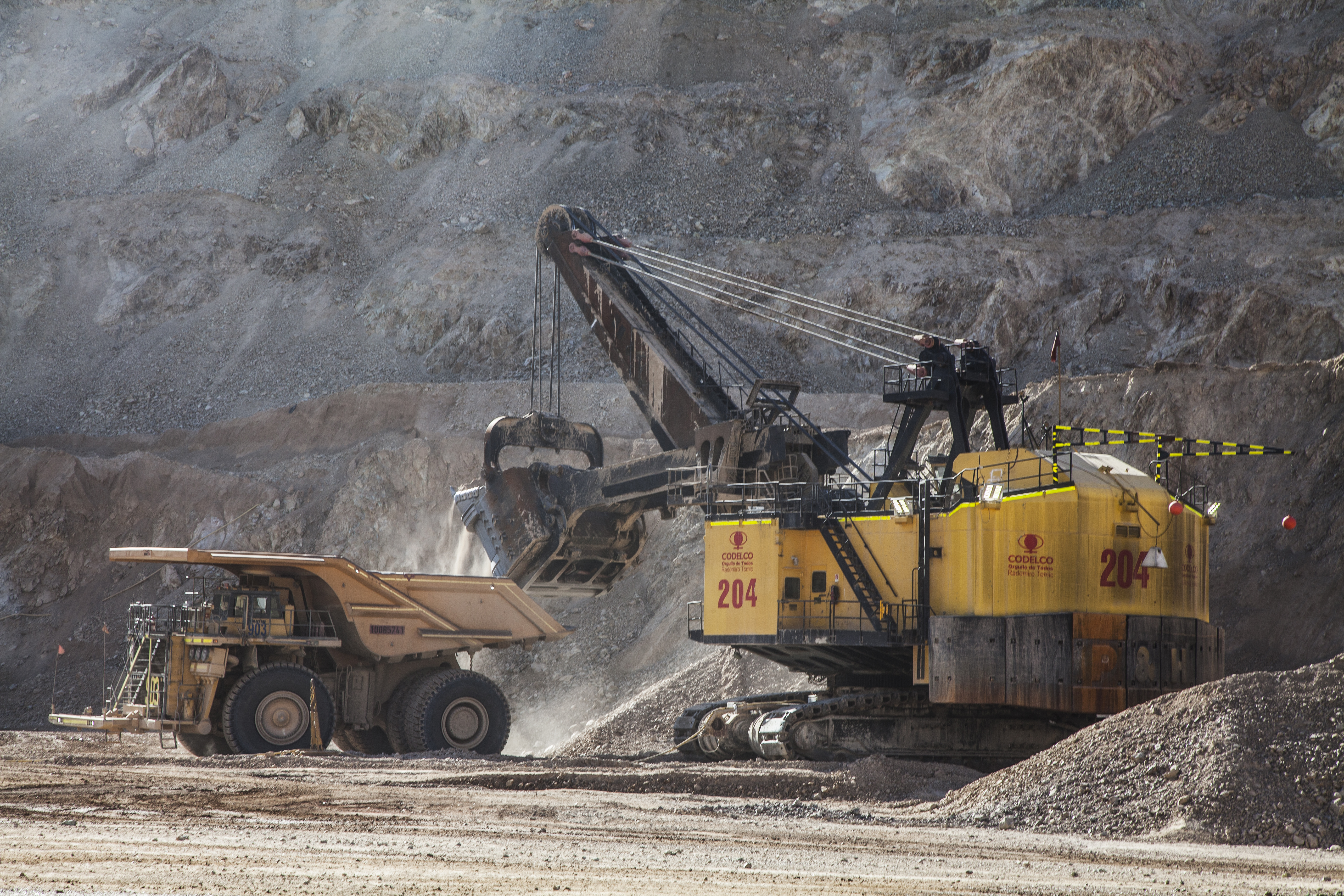 División Radomiro Tomic de Codelco y sindicato de supervisores acuerdan mantener contrato colectivo sin bono de término de conflicto