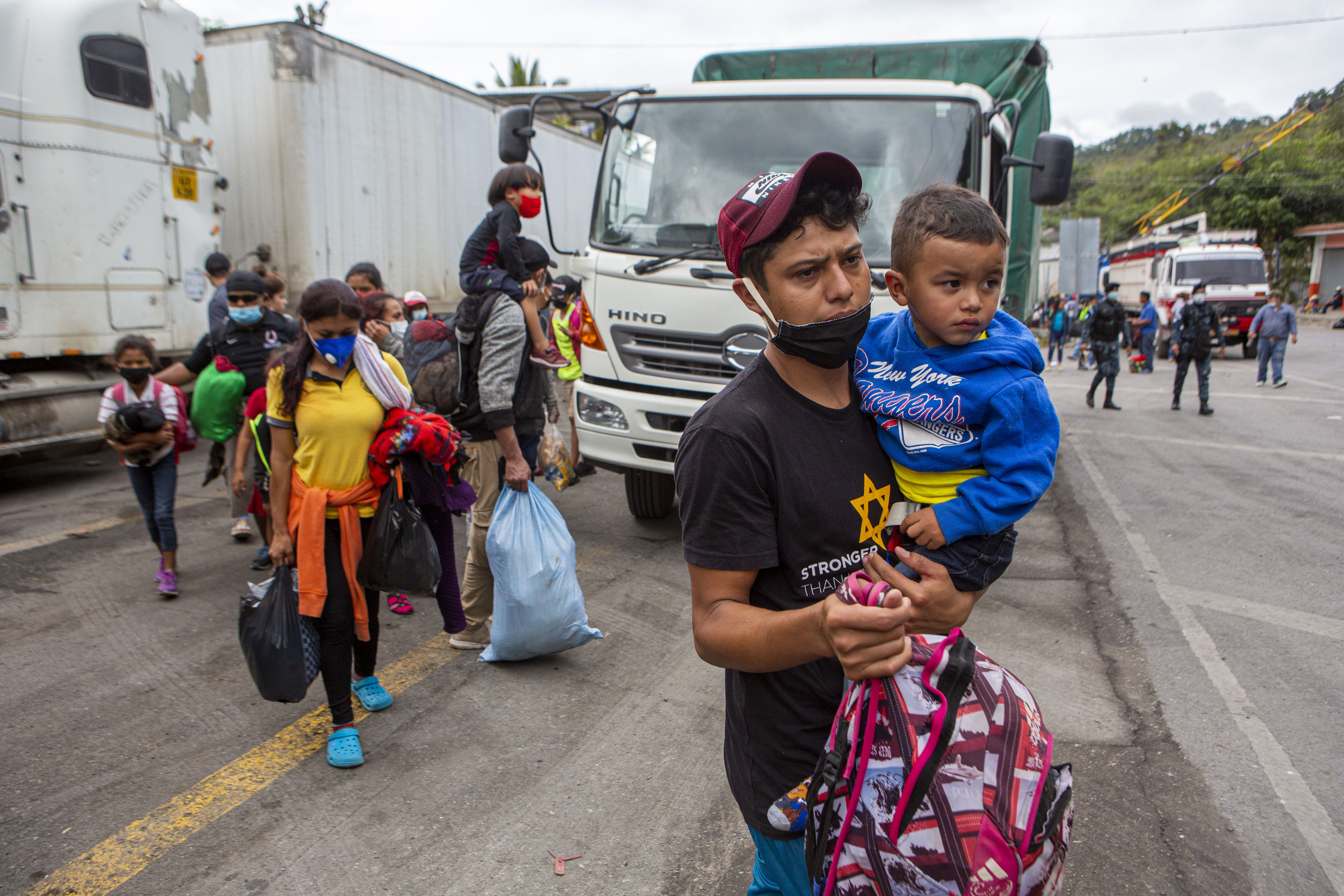 Estados Unidos M xico y Guatemala cierran la puerta a caravanas