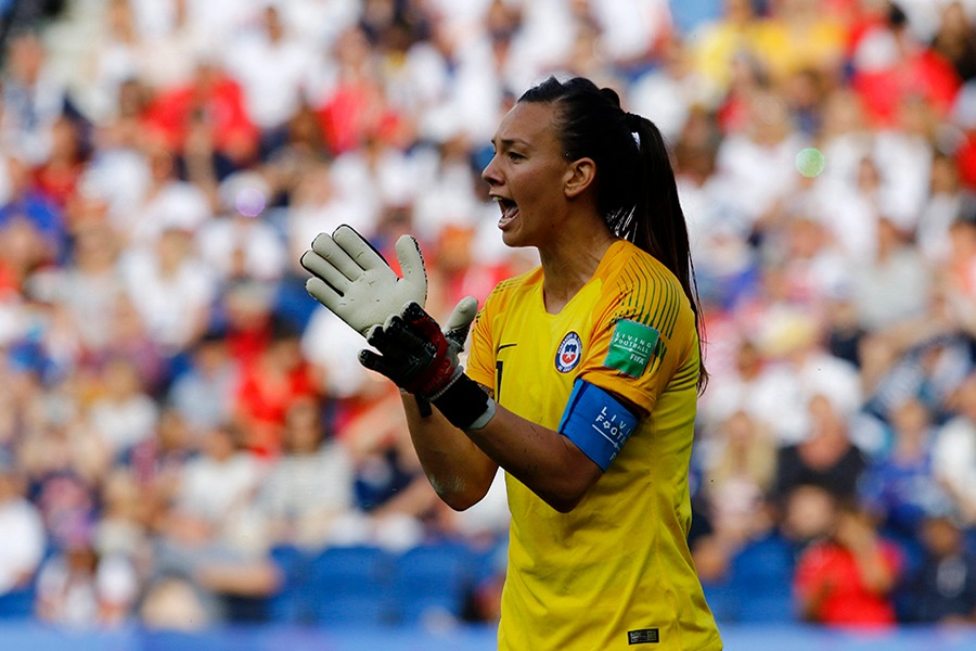 Christiane Endler, en un partido de la Selección.