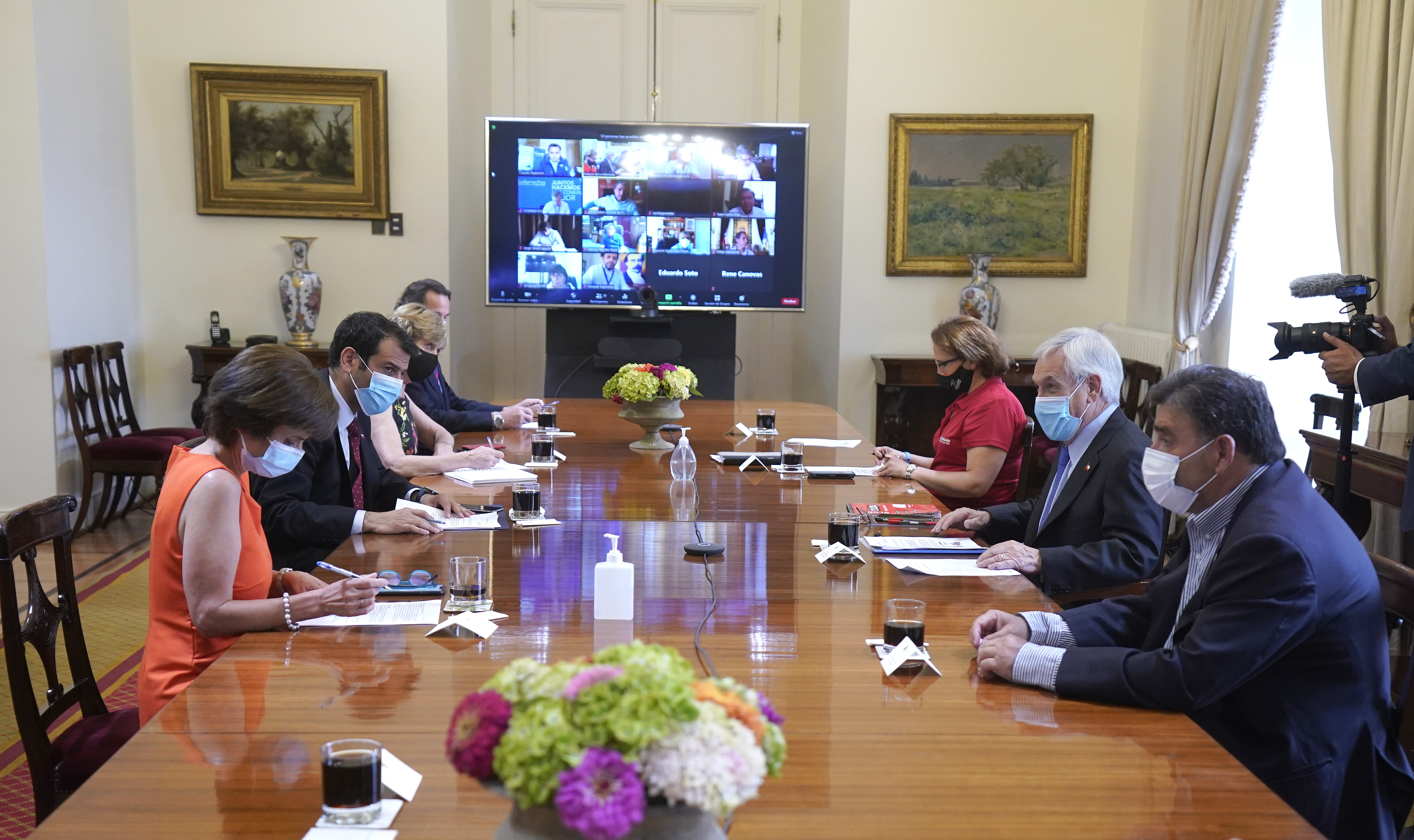 Reunión con alcaldes sobre plan de vacunación Covid-19.