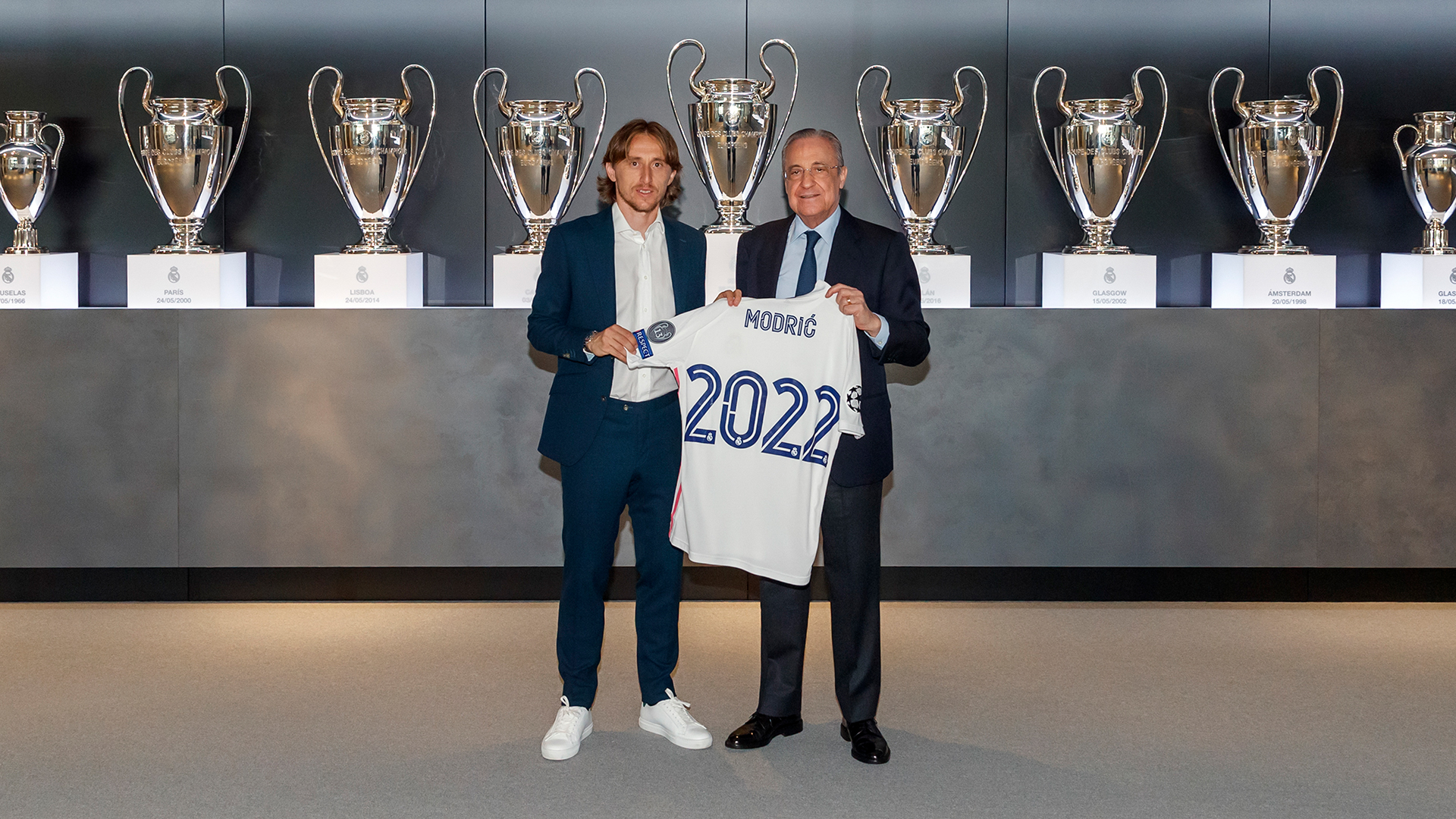 Luka Modric extendió su vínculo con el Real Madrid hasta 2022.