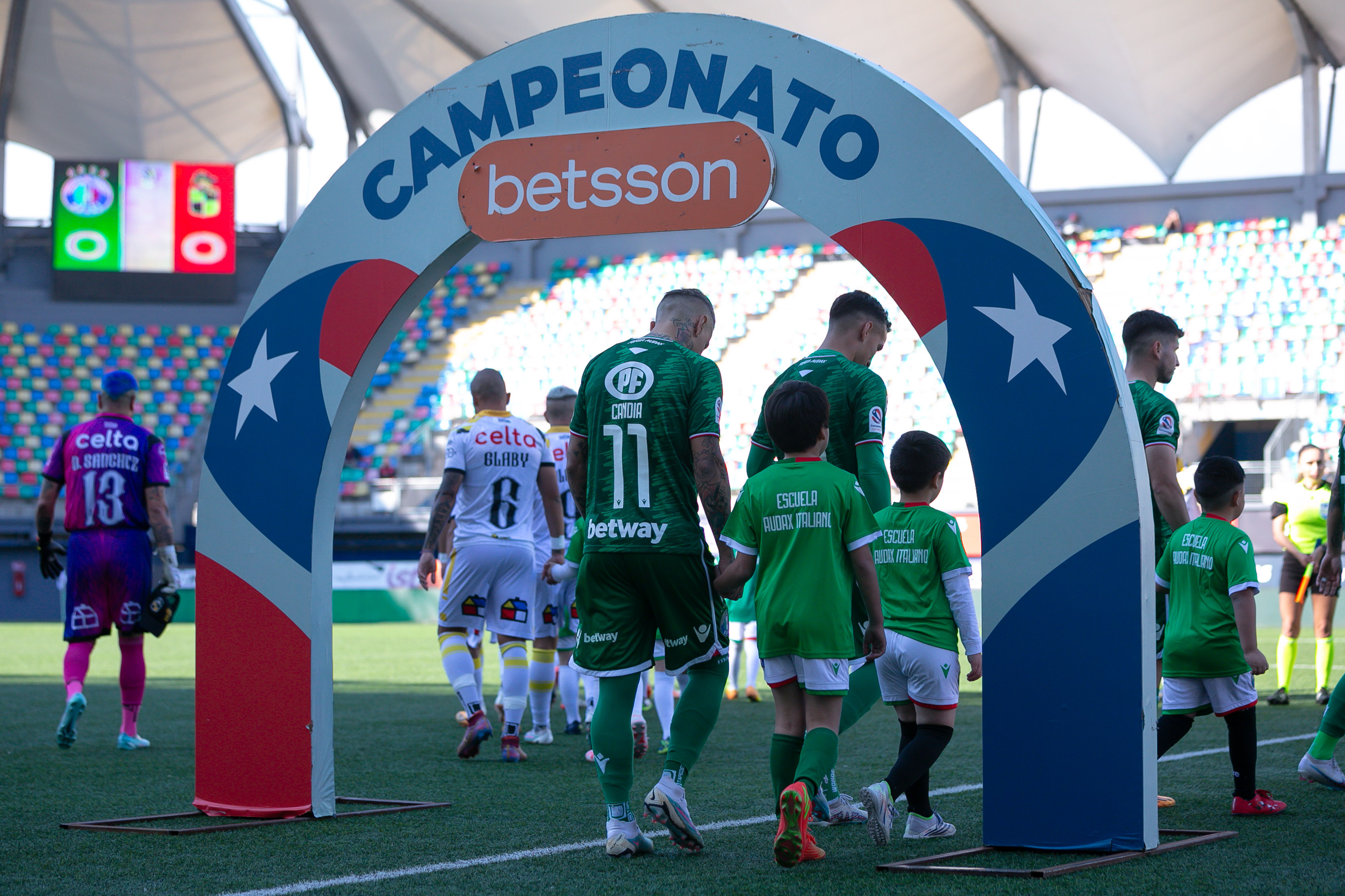 En el país hay más de 100 clubes de fútbol con un pasado ligado al