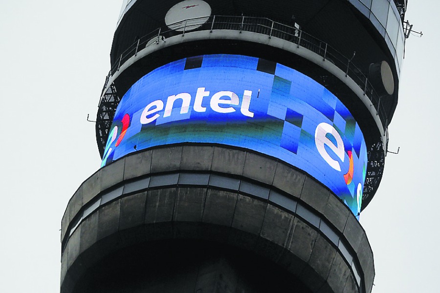 Dirección del Trabajo rechaza recurso de Entel y ratifica ilegalidad de topes a metas para incentivos remuneracionales