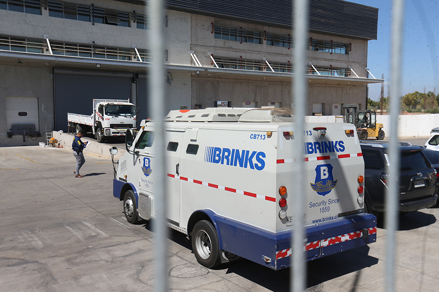 09.03.20 ASALTO A CAMION BRINKS EN EL AEROPUERTO EN ZONA DE CARGA Y DESCARGA