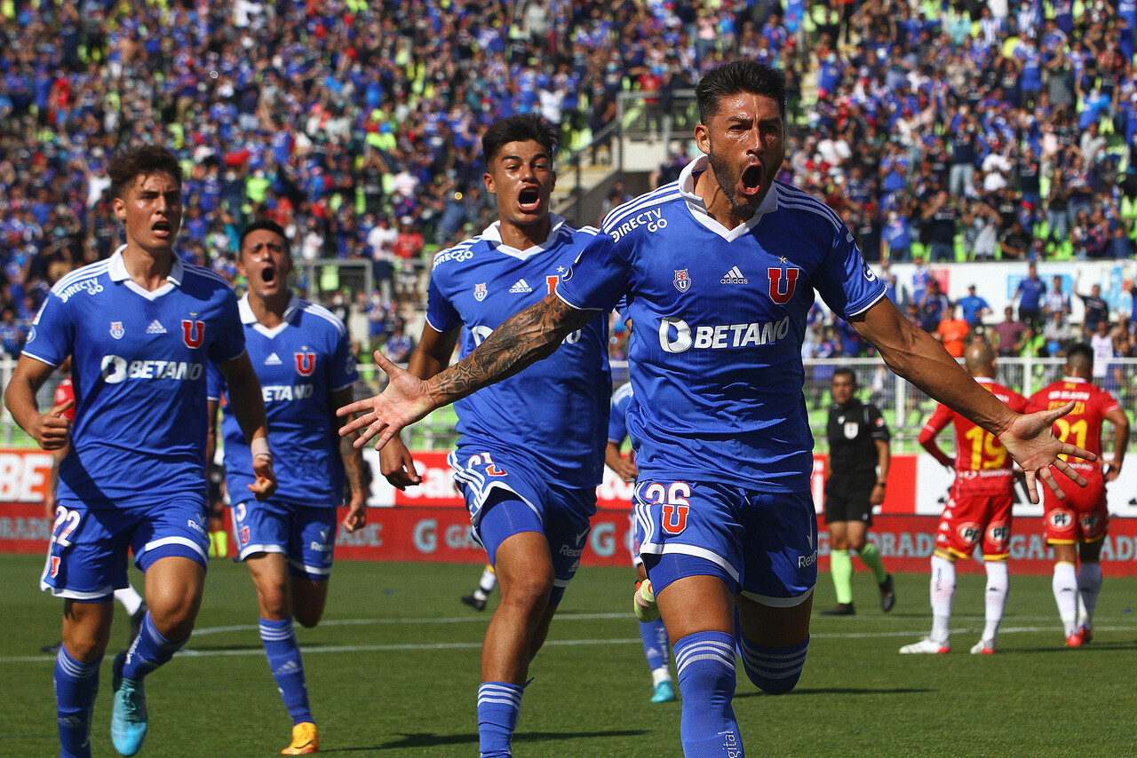 Brun celebra tras anotar el 1-0 de la U sobre Unión Española. FOTO: AGENCIAUNO