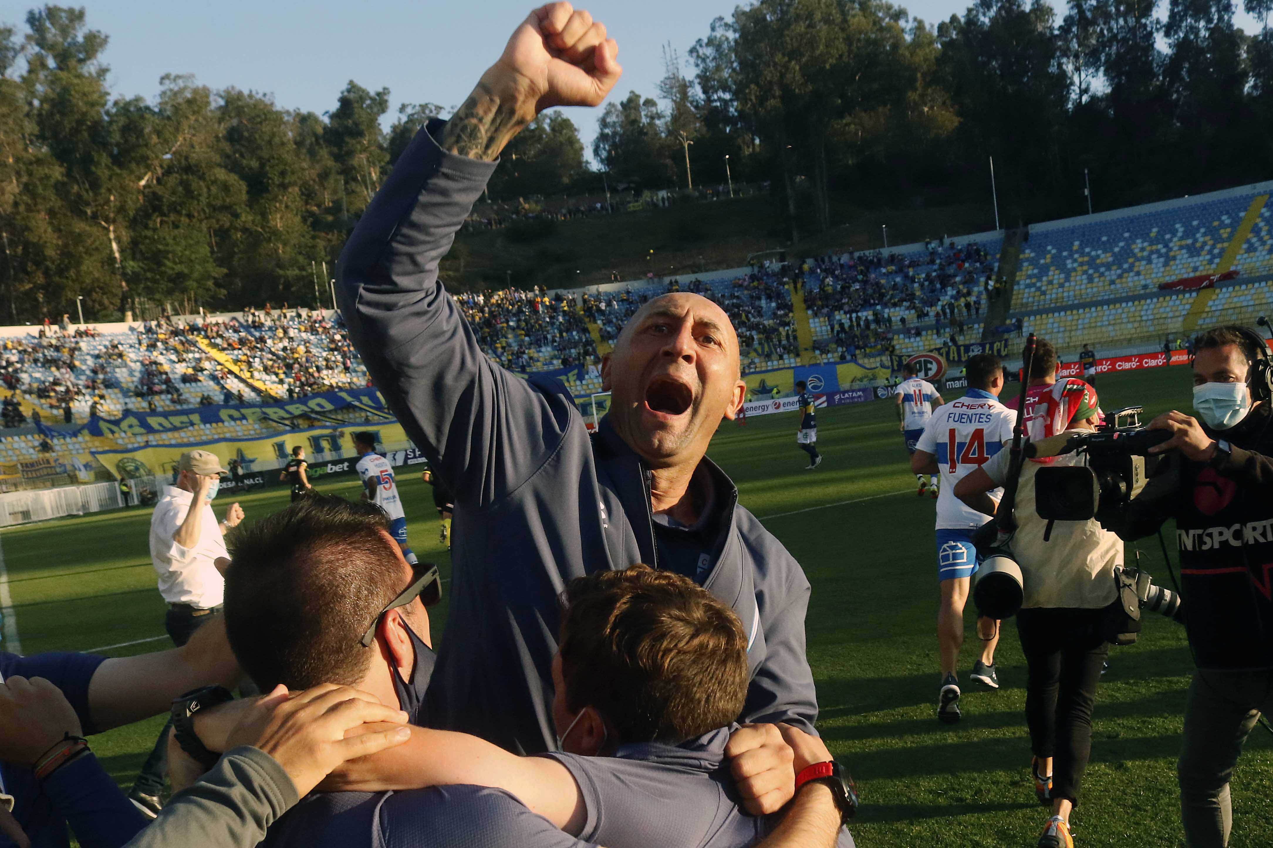 Cristian Paulucci, técnico de la UC, continuará al mando del tetracampeón por los próximos dos años.