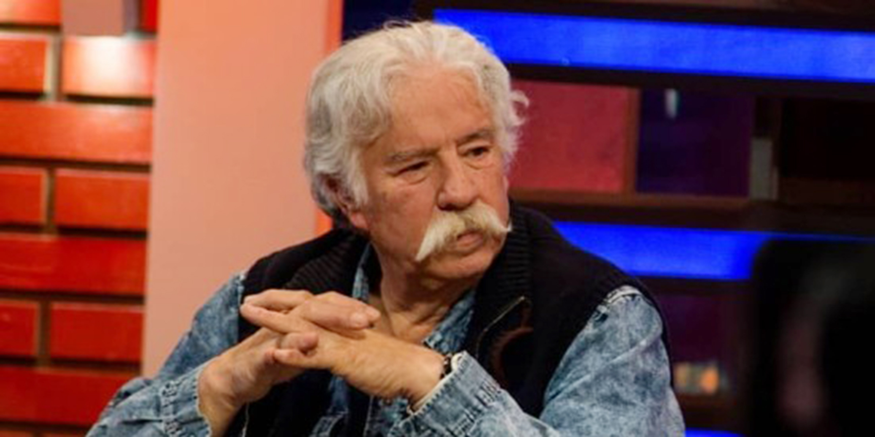 Iván Arenas, El Profesor Rossa - Estamos listos para pasar el 18 en la  costa!!! NOS VAMOS A VIÑA!!! Prepárense para mi nuevo show #SinCensura  #SaludDineroyHumor Martes 18 de Septiembre, 20:00 Hrs., image size:1800x900