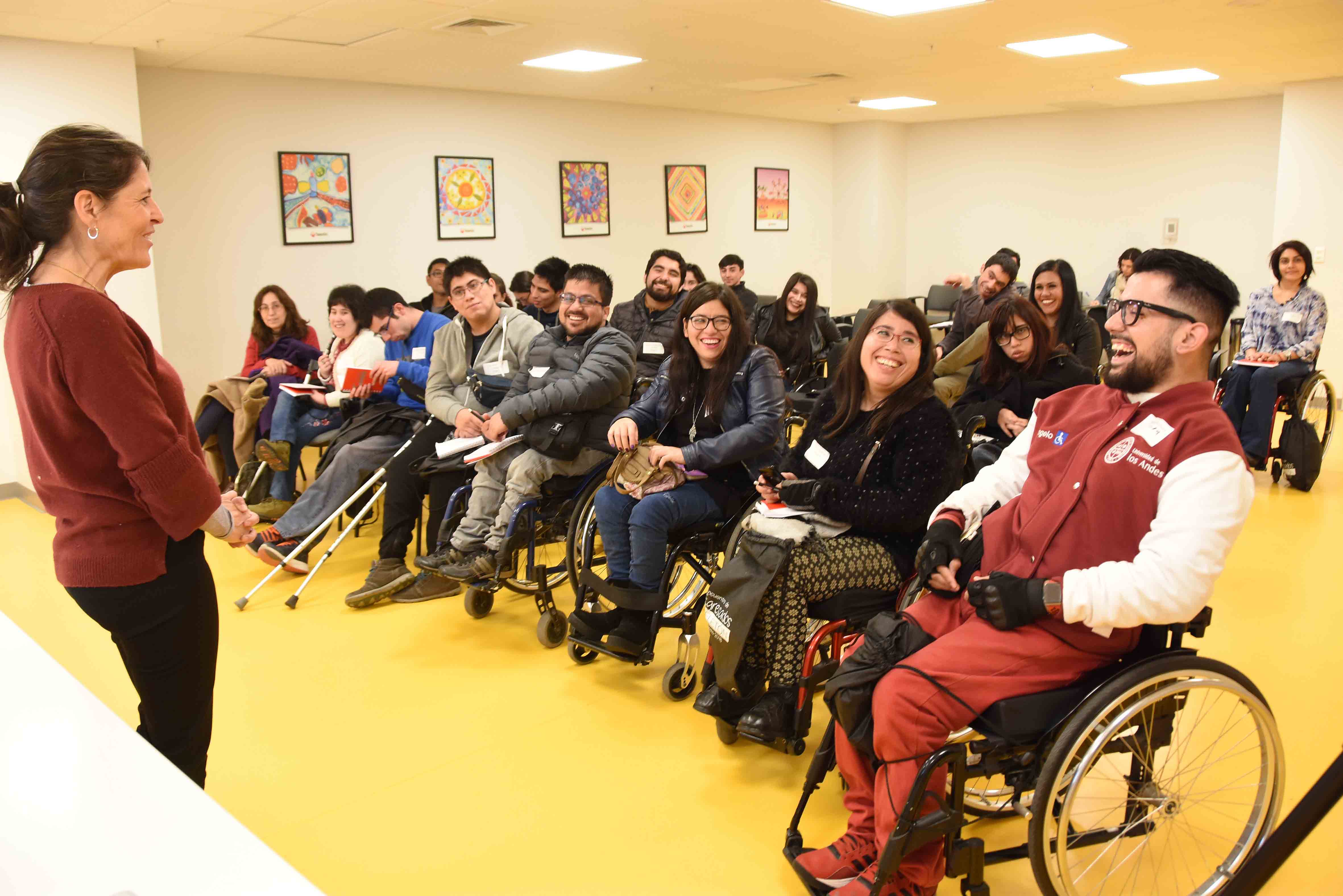 Charla sobre inclusión laboral en Teletón