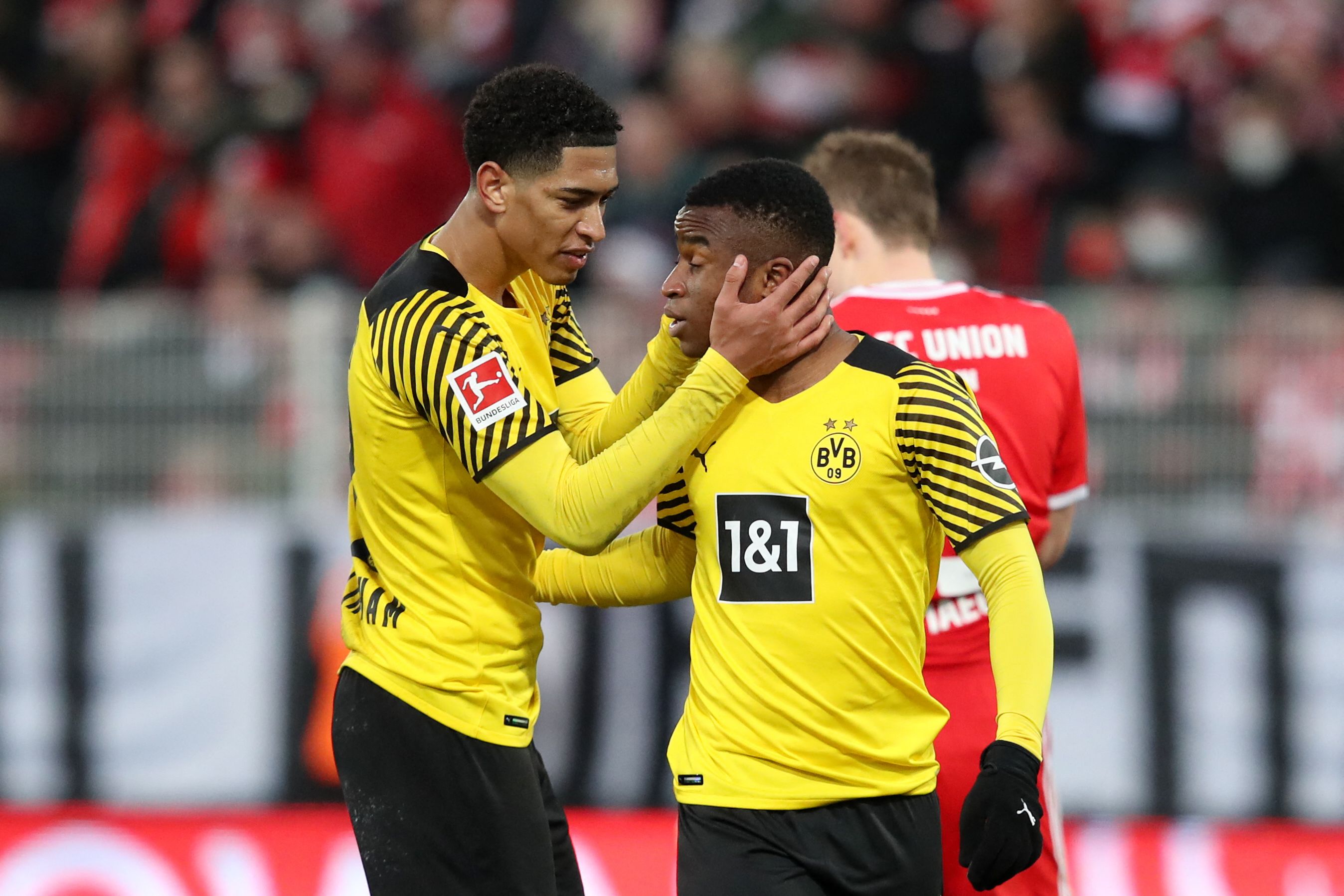 Borussia Dortmund estrena su polémica camiseta de Copas - Mi Bundesliga