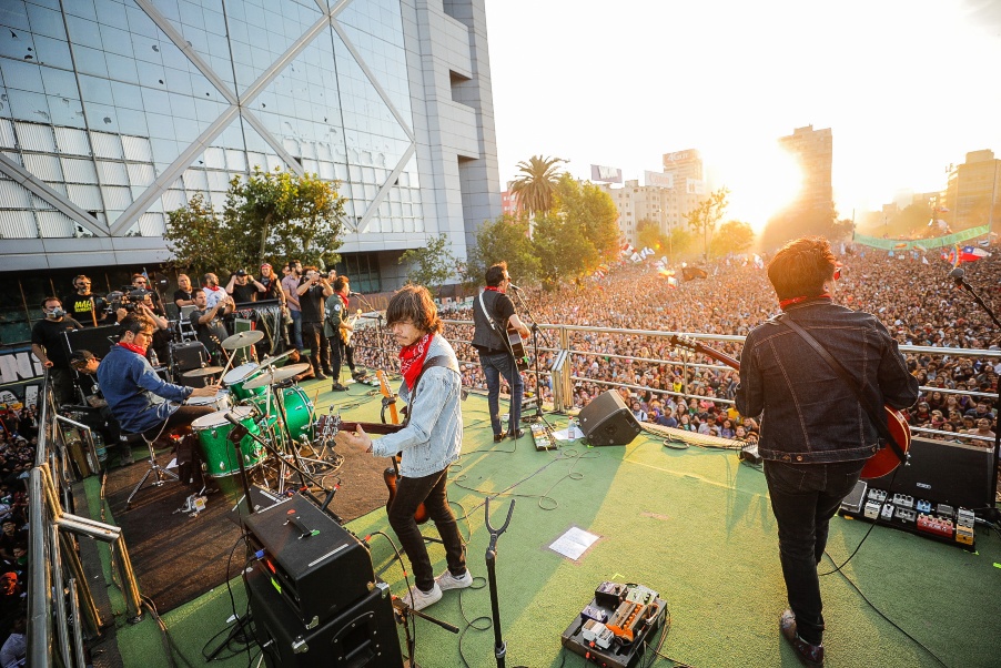 bunkers live plaza dignidad