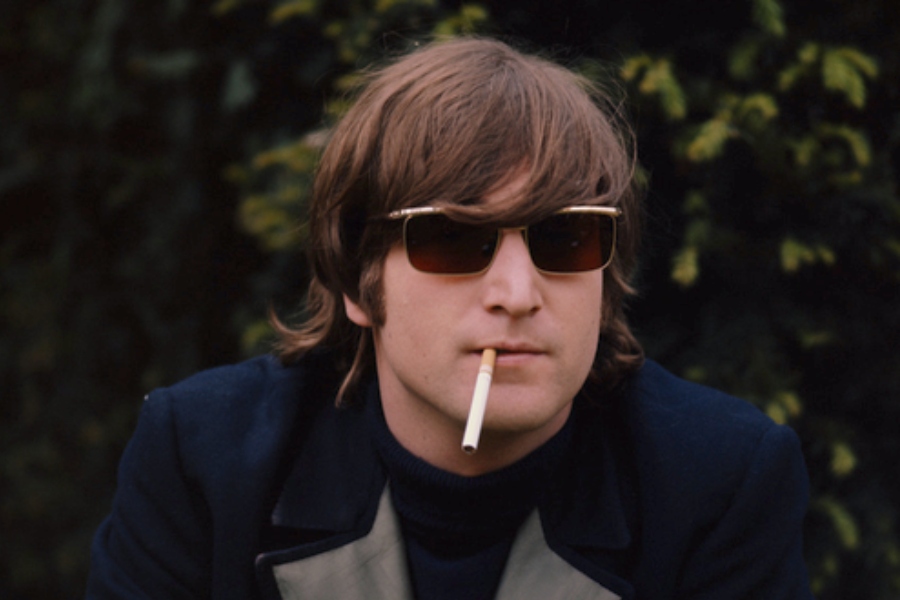 Lennon revolver web