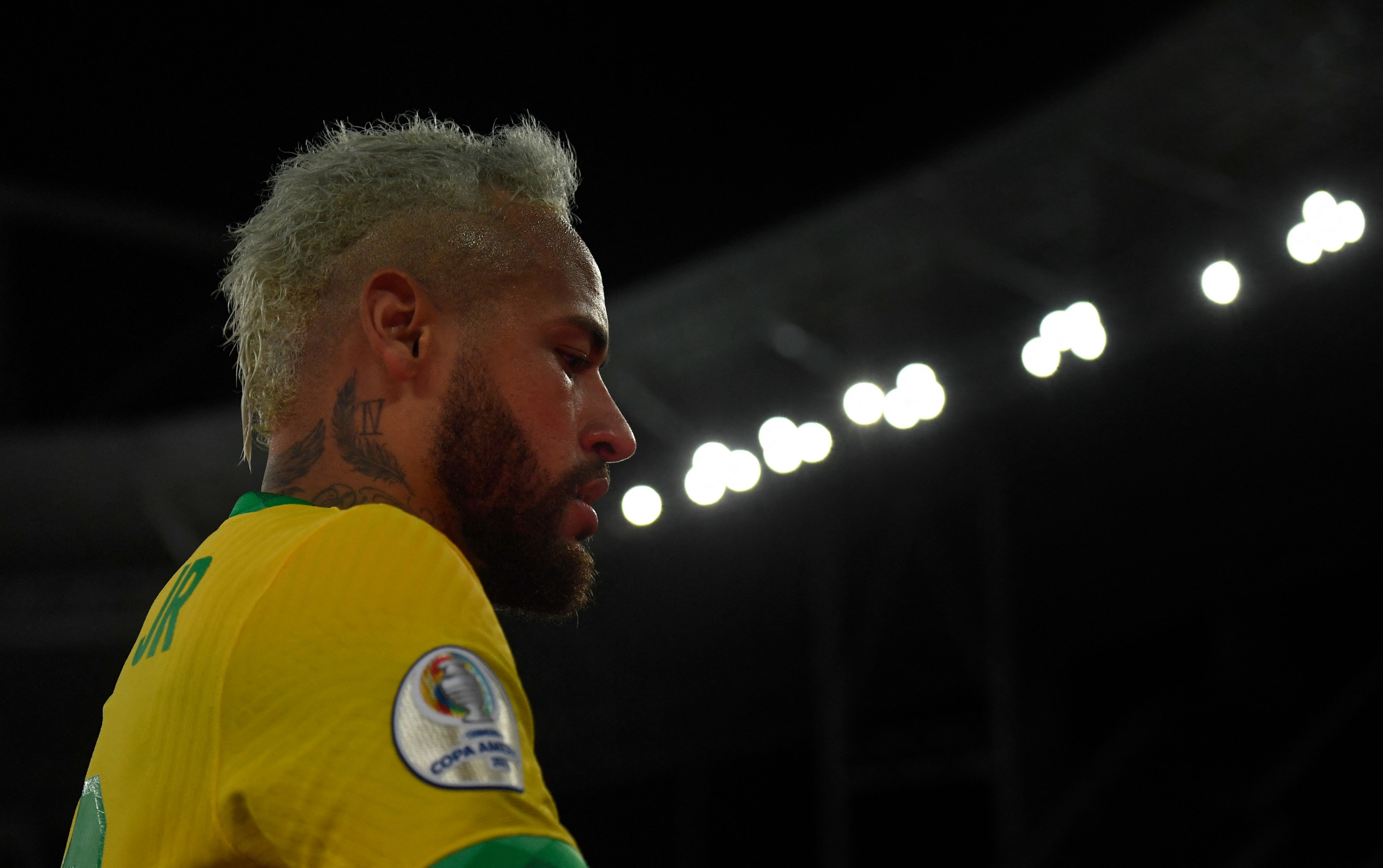 Uruguay le da un nuevo golpe a Brasil, que sufre por Neymar