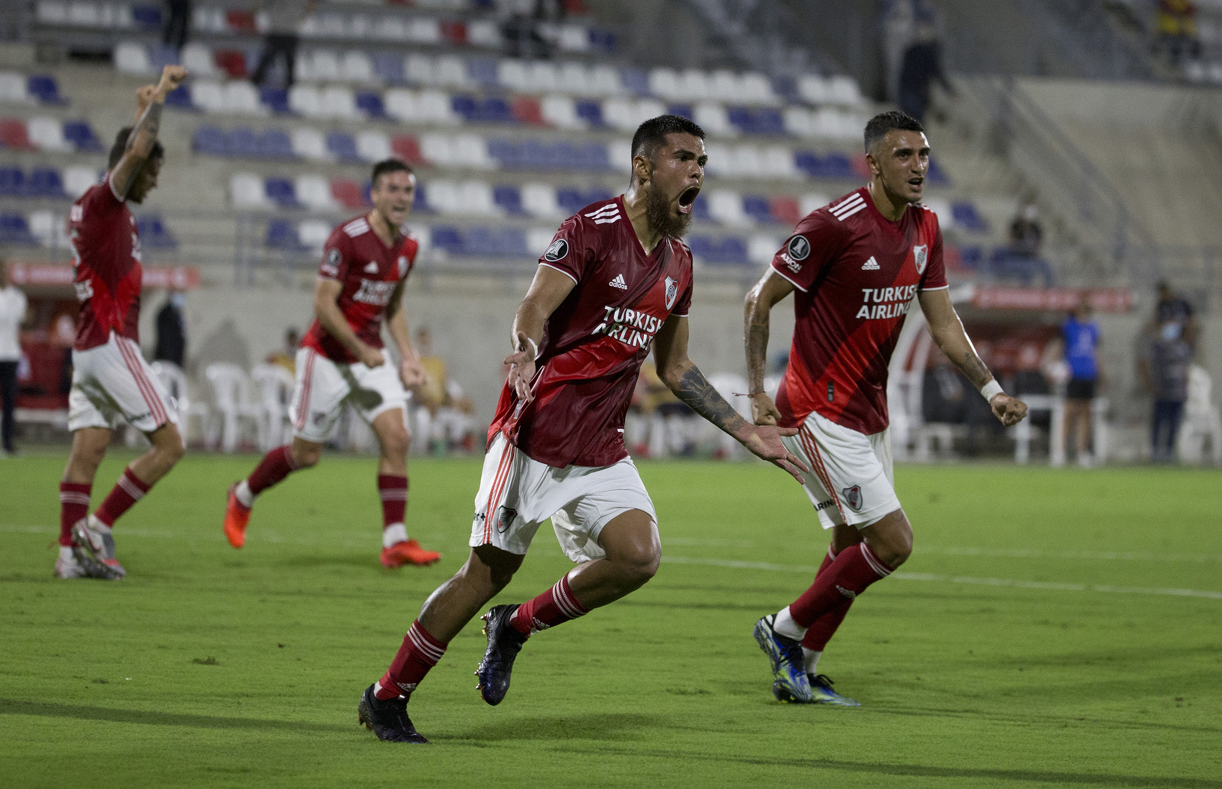 La prensa argentina refleja las dos caras de Paulo Díaz tras el partido entre River Plate y Junior por la Copa Libertadores.