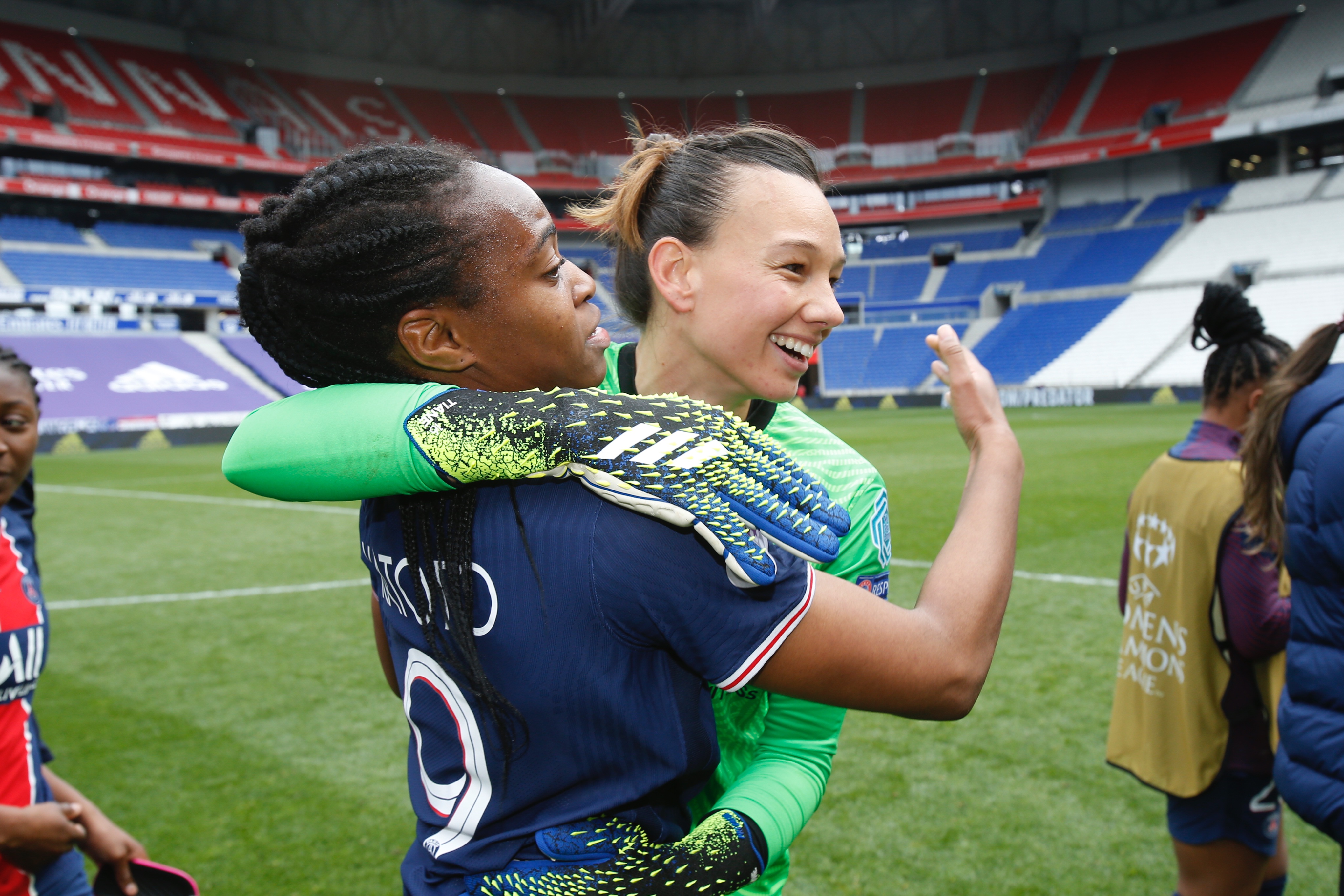 Christiane Endler volvió a ser figura, esta vez en PSG. La Selección Chilena femenina clasificó a los Juegos Olímpicos de Tokio esta semana.