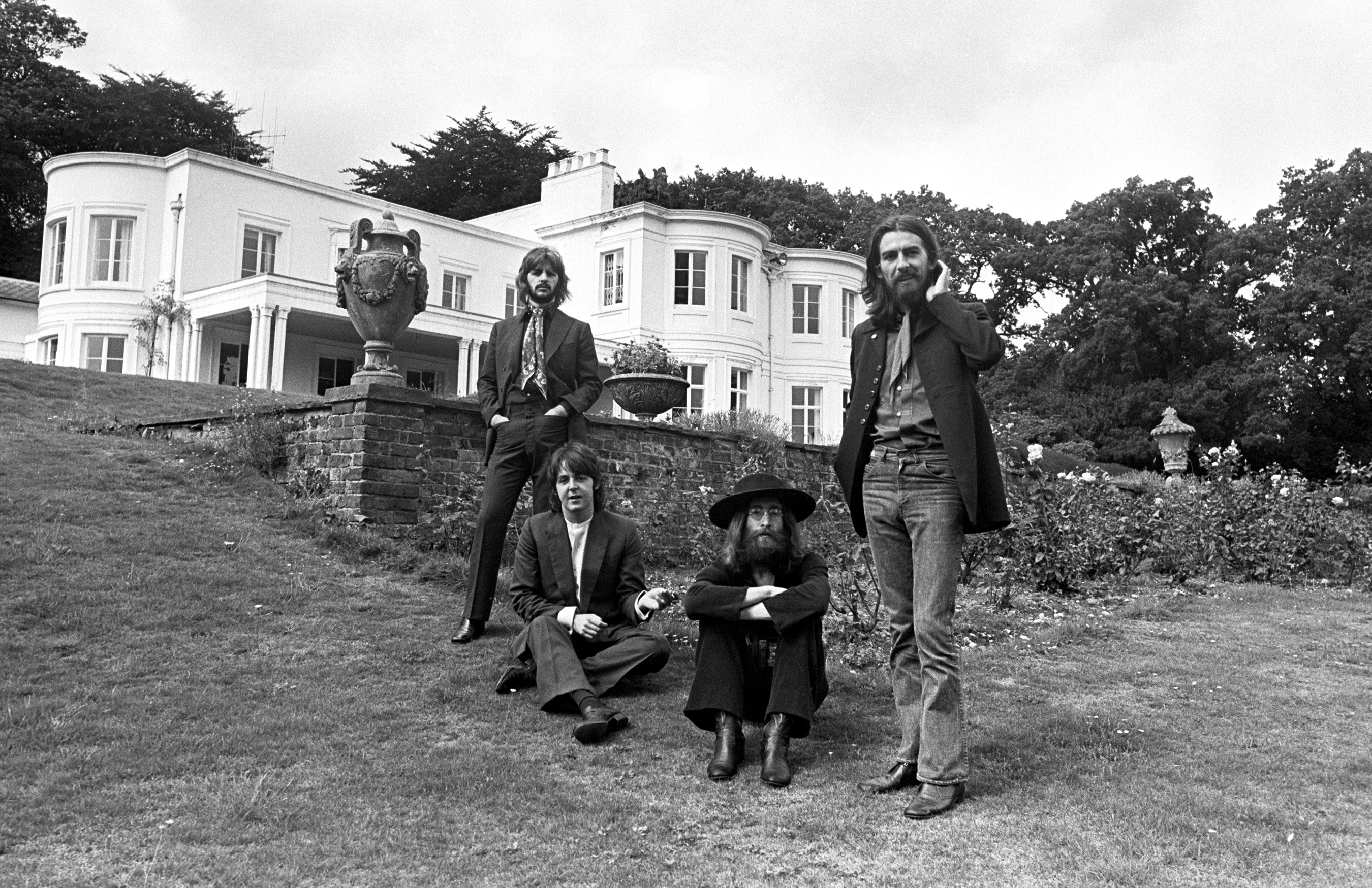 RS294_AR_Press10-The Beatles-Tittenhurst August 22 1969-© Apple Corps Ltd.