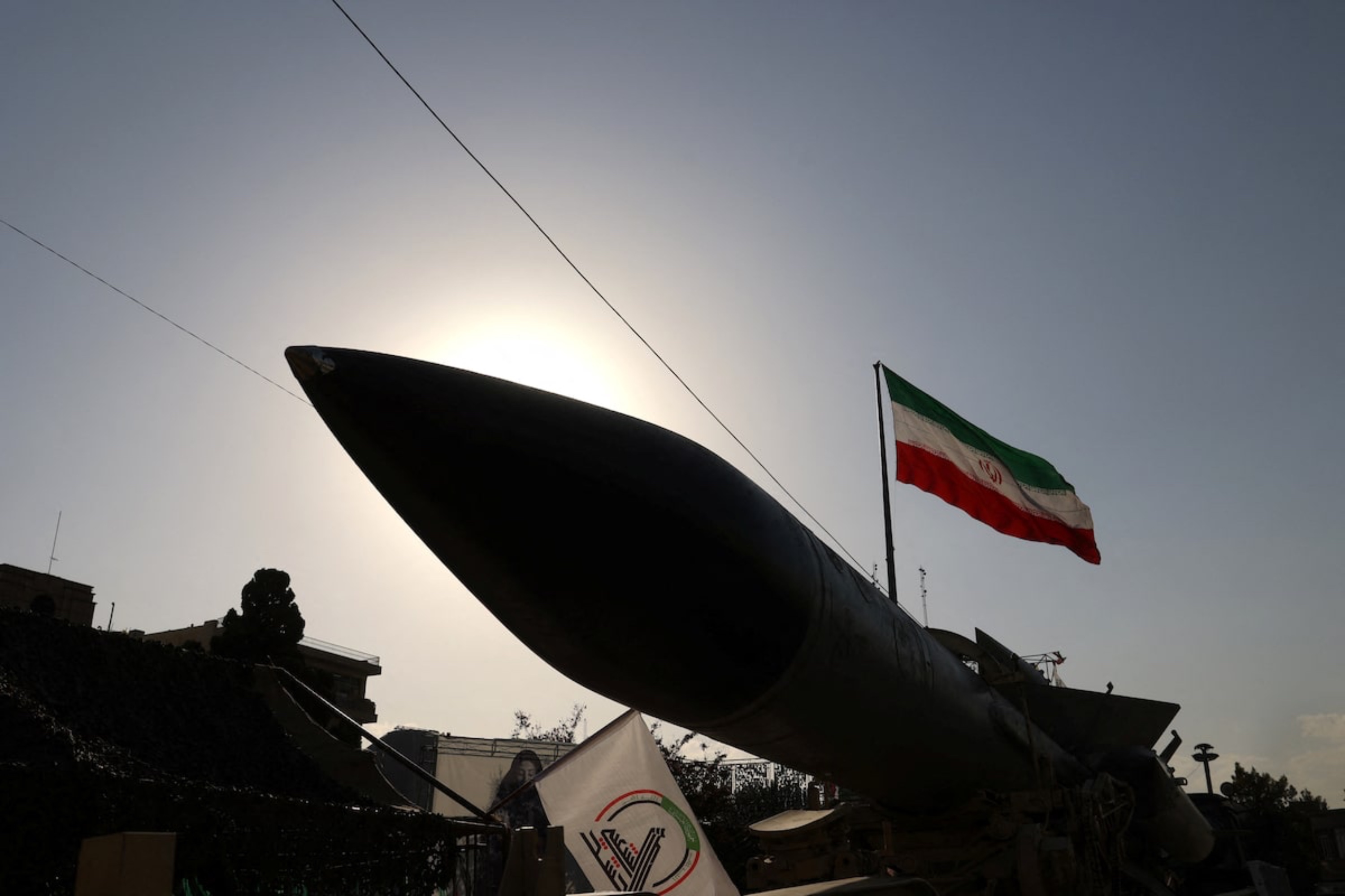 Irán asegura que ha recibido mensajes de Estados Unidos para retomar la negociación  nuclear - La Tercera