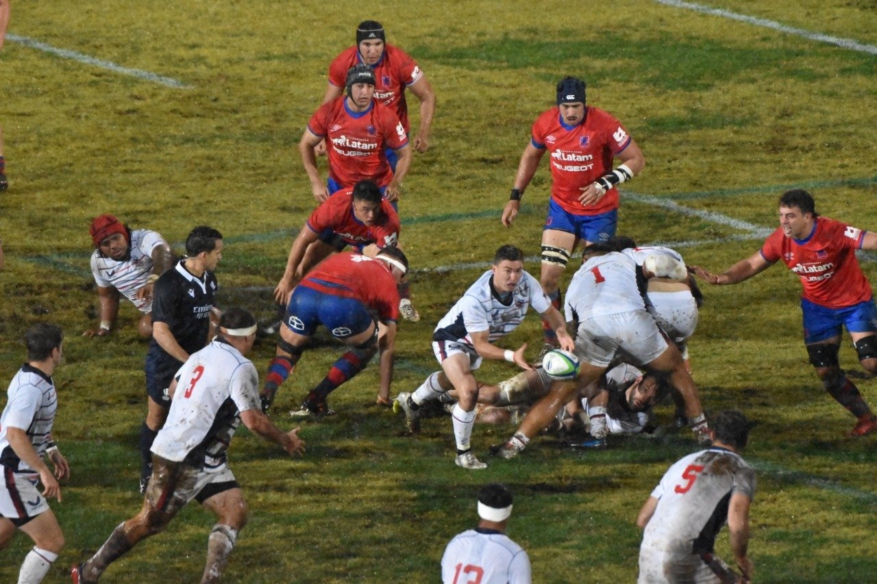 Los Cóndores frente a Estados Unidos en el Estadio Santa Laura.