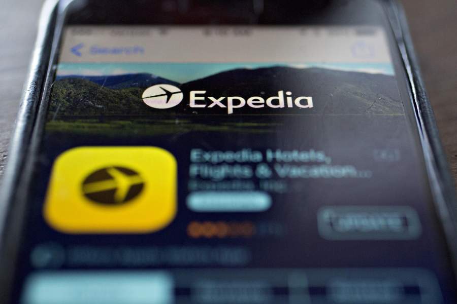 EXPEDIA EARNS