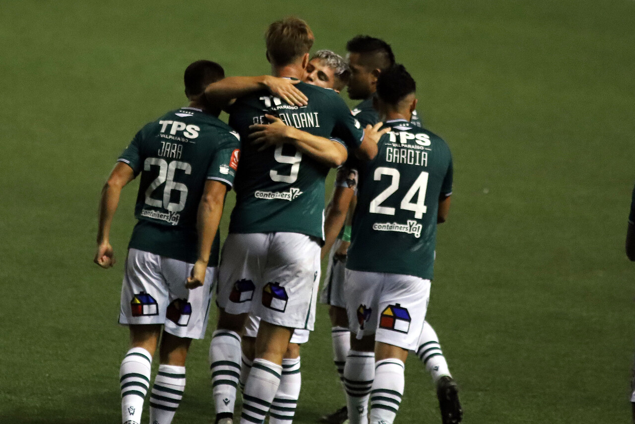 Por fin celebra Wanderers: gana después de cinco meses y avanza en la Copa  Chile - La Tercera