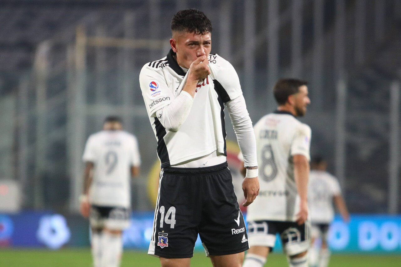 Cristian Zavala marca el 1-0 frente a Huachipato.