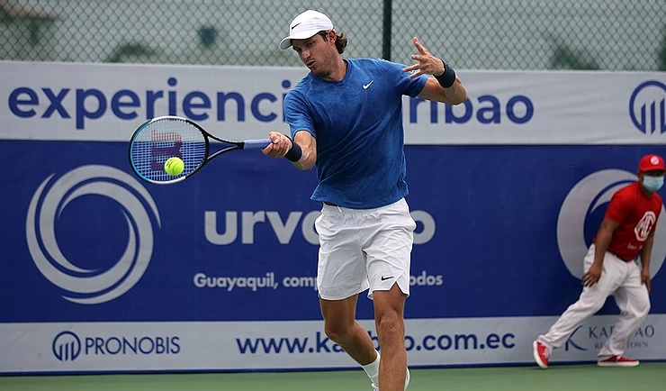 El chileno Nicolás Jarry debutó con un triunfo en el Challenger de Salinas, en Ecuador.