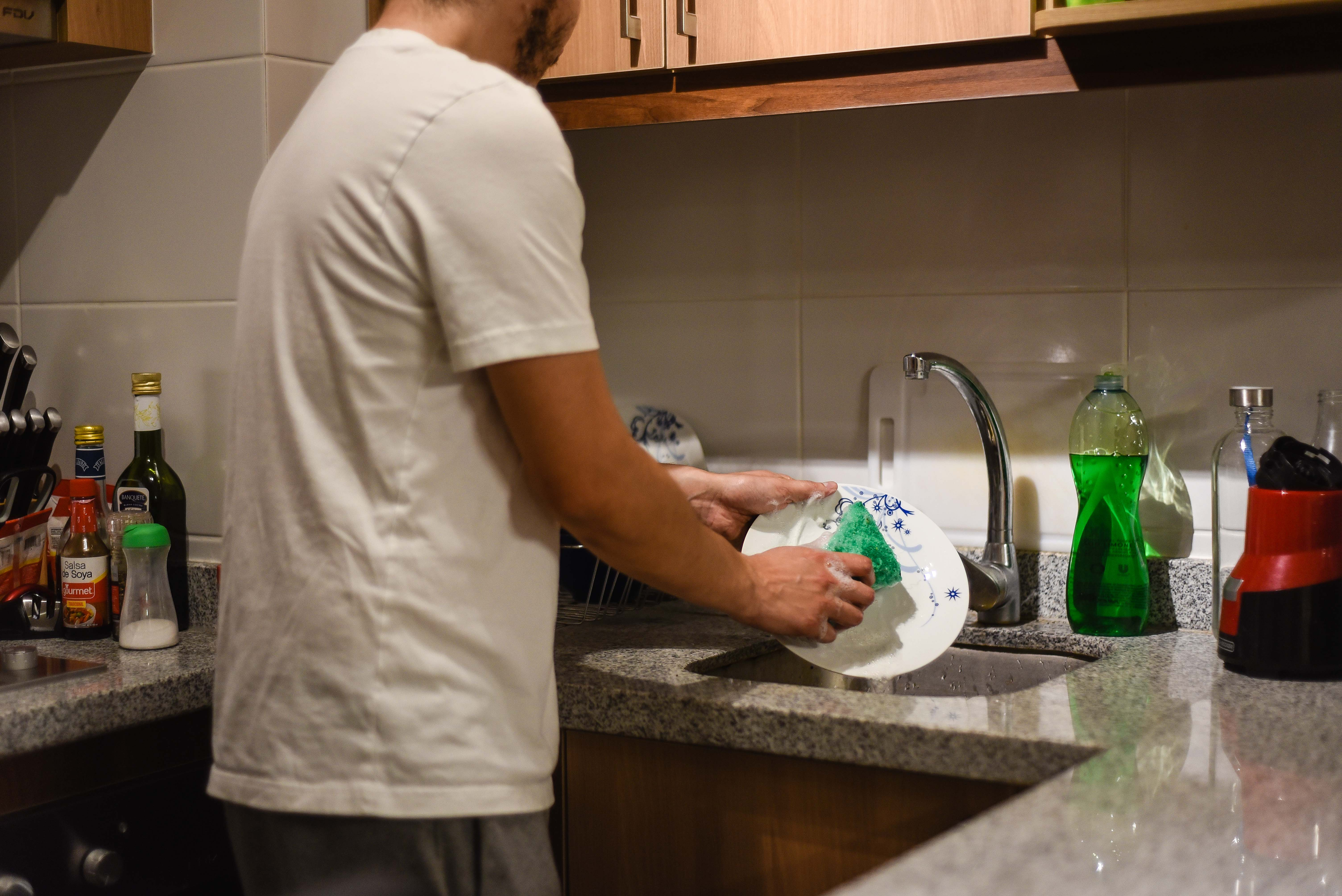 Cada cuánto debes cambiar la esponja para lavar platos?, Noticias de  México