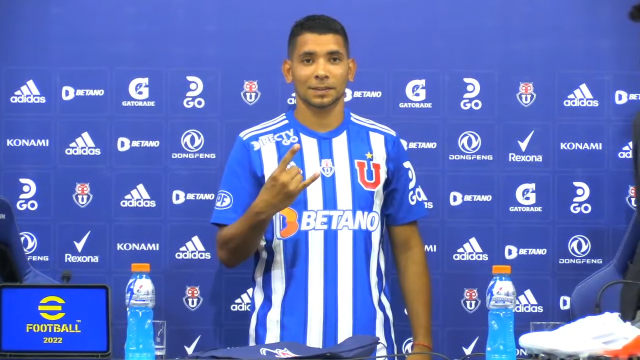 Cristian Palacios fue presentado este martes como refuerzo de Universidad de Chile.