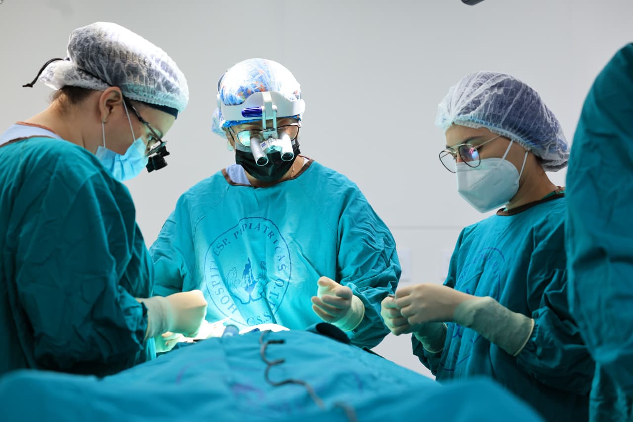 MINSA evalúa contratar médicos especialistas extranjeros ante déficit de profesionales en Panamá