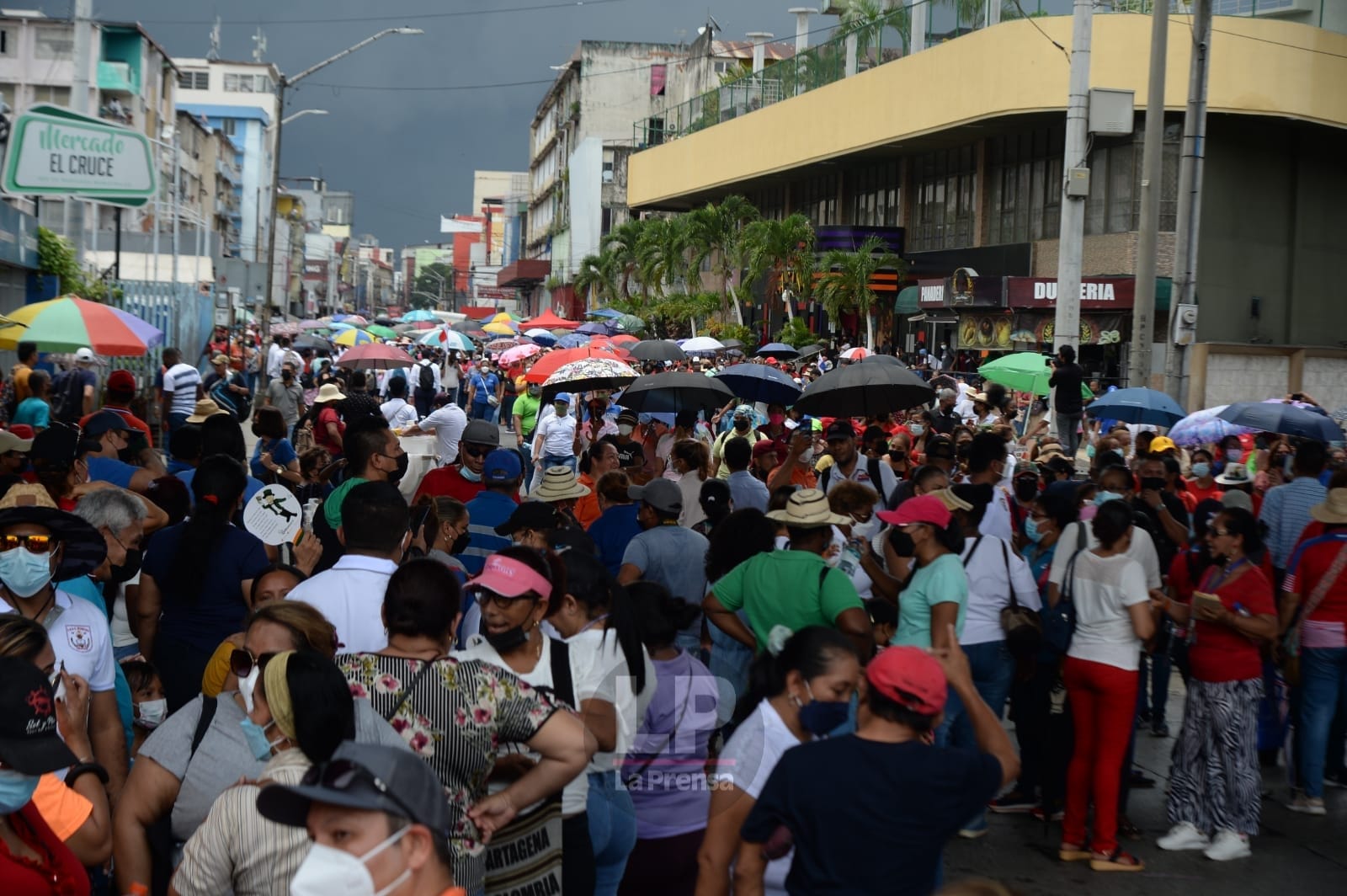 Cierres viales se mantienen en distintos puntos del país; presidente  Cortizo se dirigirá al país | La Prensa Panamá
