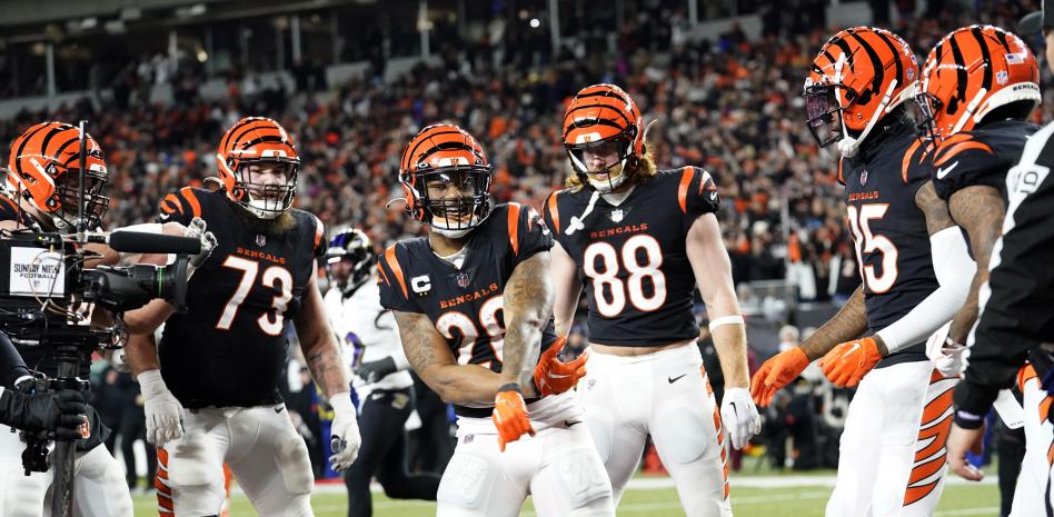 Los Cincinnati Bengals presentan nuevos uniformes para la