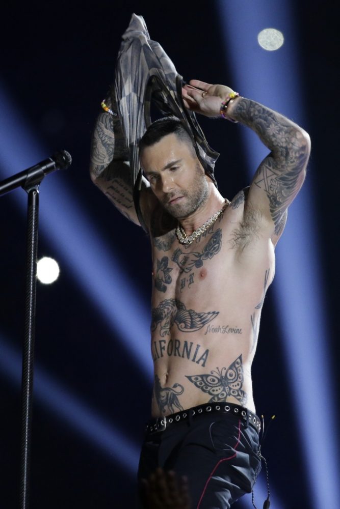 10 fotos de Adam Levine (sin camisa) en el medio tiempo del Super Bowl | La  Prensa Panamá