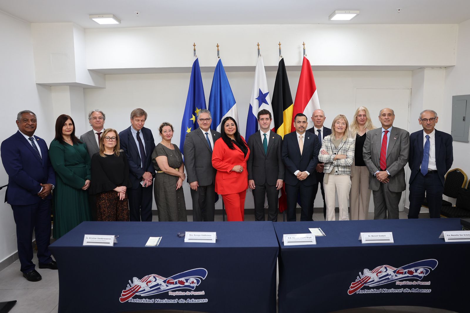 Panamá firma histórico acuerdo con Bélgica, Francia y Países Bajos para combatir narcotráfico y contrabando