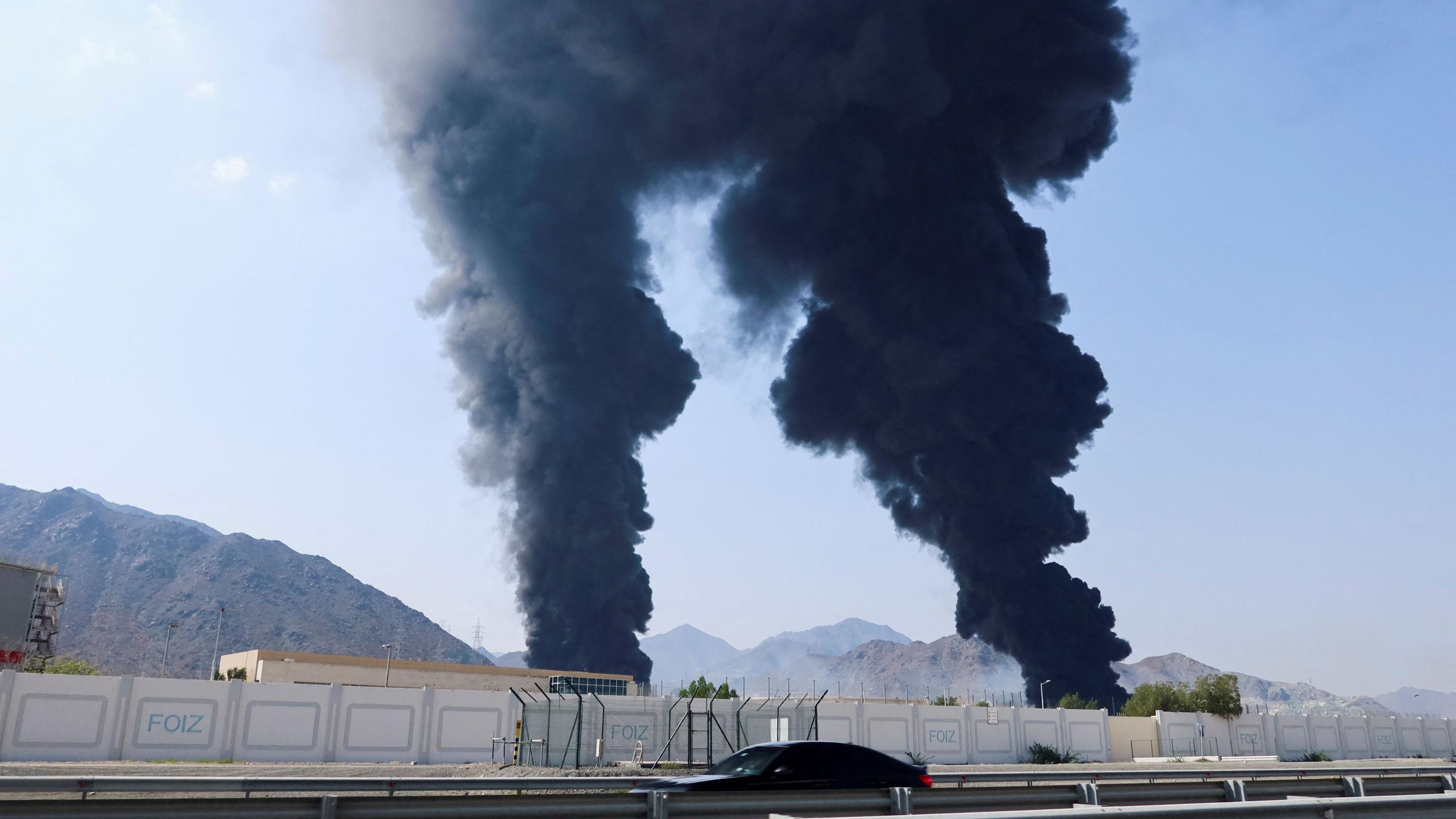 Irán golpea el aeropuerto de Dubái y un puerto petrolero clave de Emiratos Árabes Unidos | La Prensa Panamá