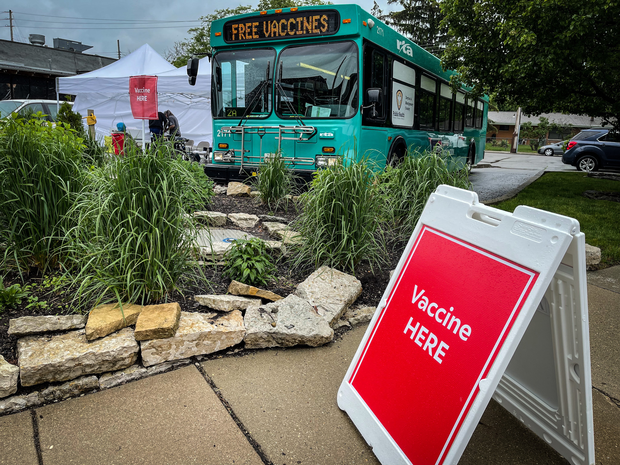Dayton Montgomery Co Public Health Mobil vaccine clinic at Wheat Penny on a Wayne. JIM NOELKER\STAFF