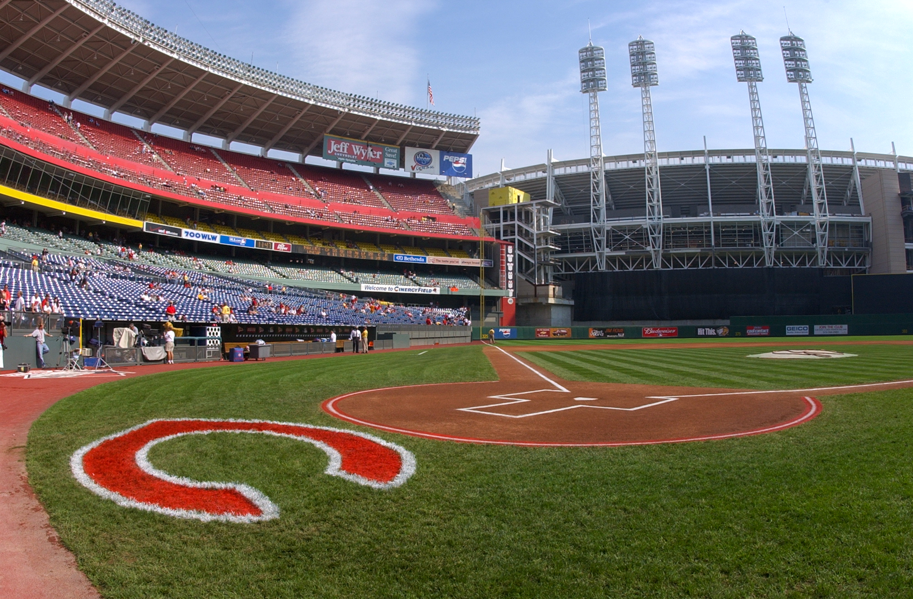 Riverfront Stadium - Cinergy Field - Cincinnati Ohio - Former Home of the Cincinnati  Reds