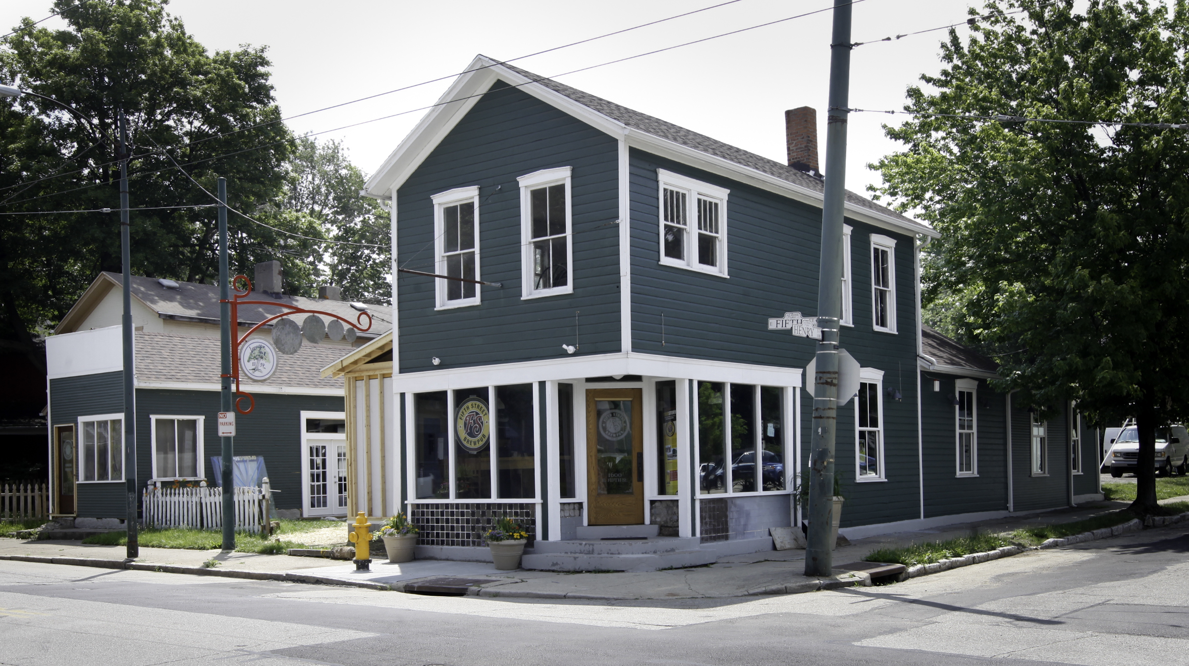 The new Fifth Street Brewpub Co-op at 1600 E. Fifth St. FILE