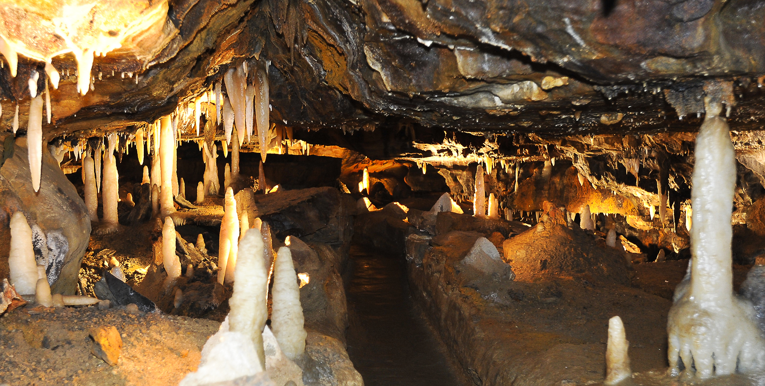 Ohio Caverns with a variety of stalactites and stalagmites. Staff photo by Bill Lackey