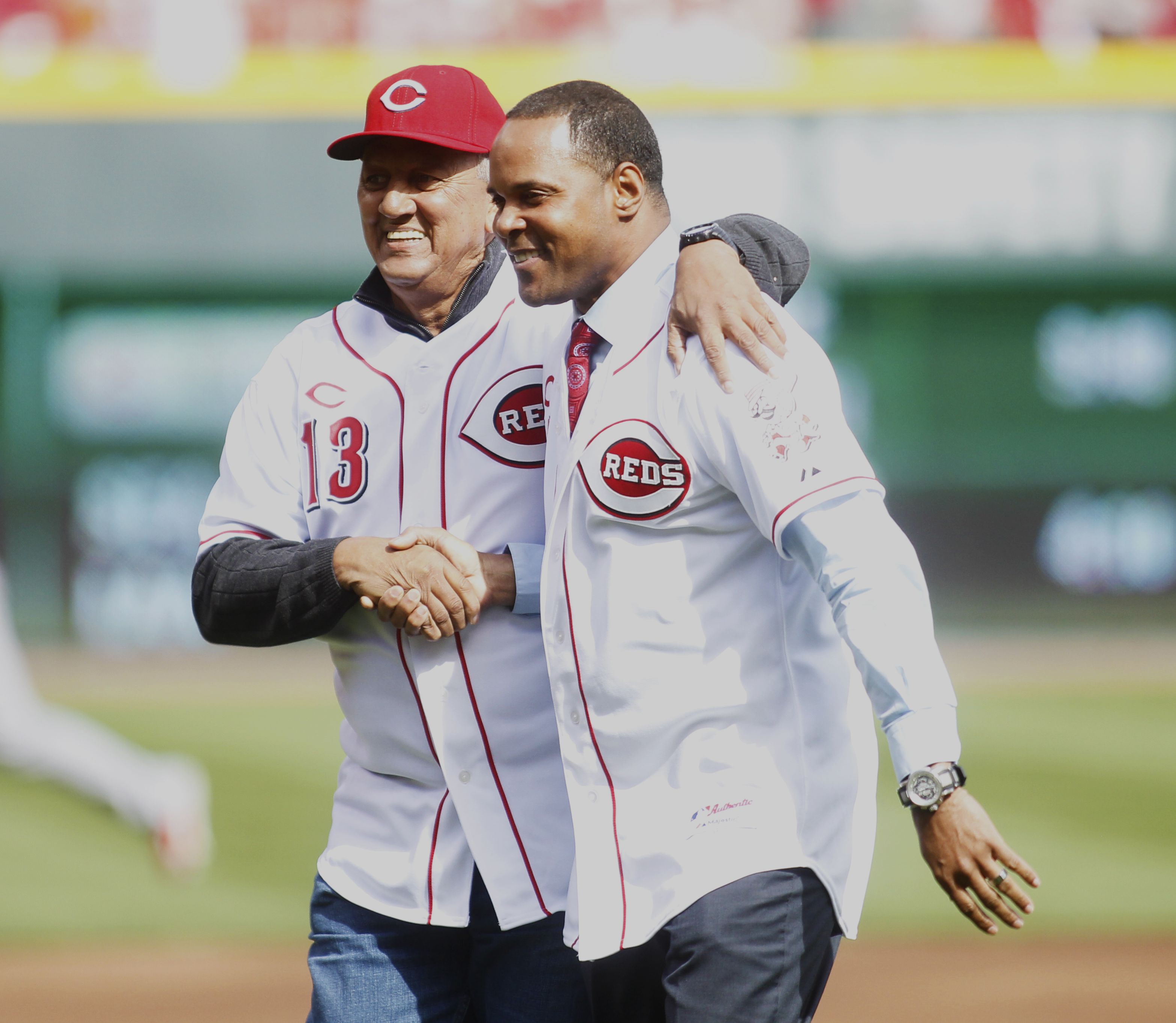 Ask Hal: Doubtful Larkin is ready to manage Reds