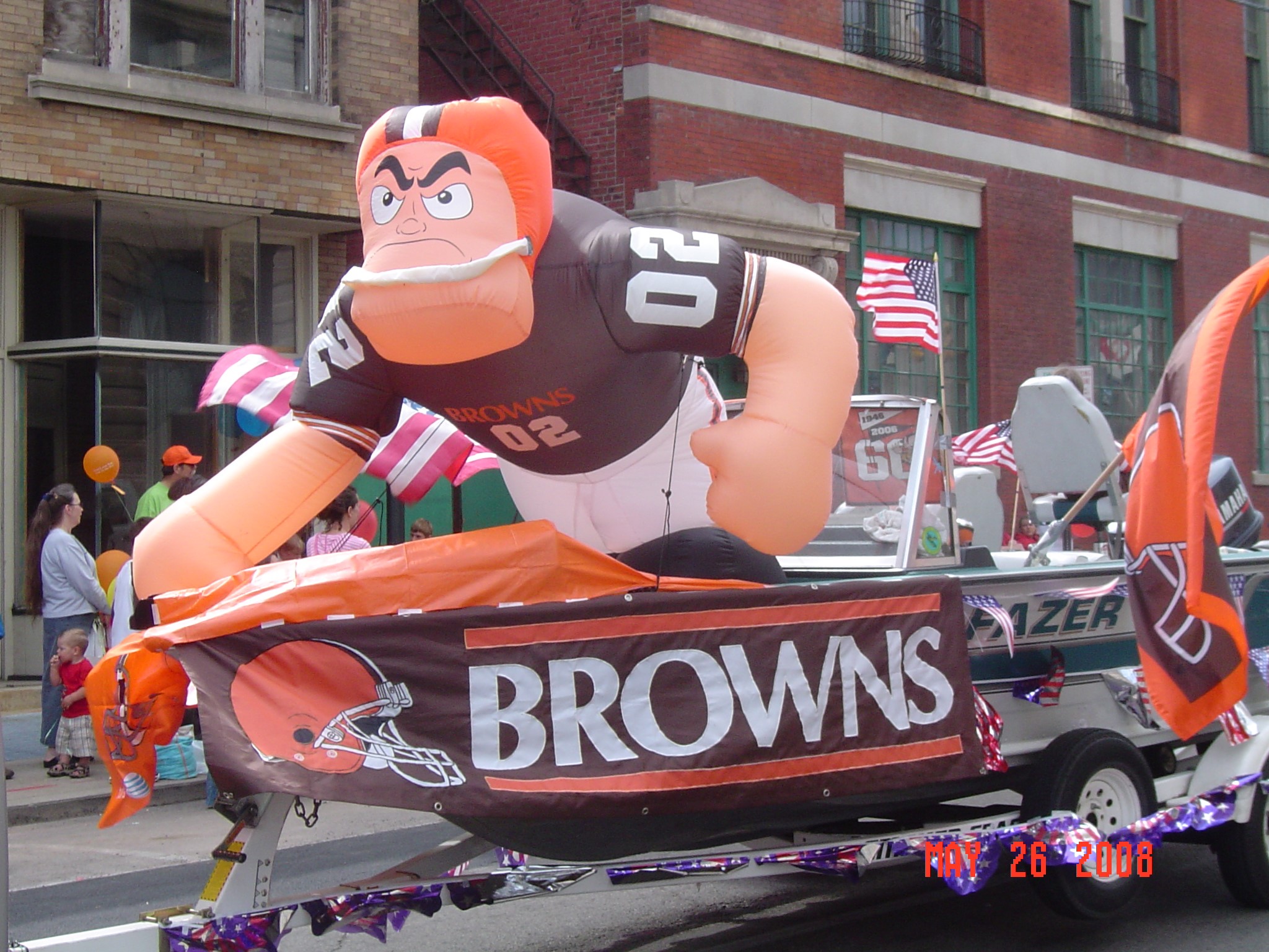 Cleveland Browns fans celebrate perfect 0-16 season with mock victory  parade 