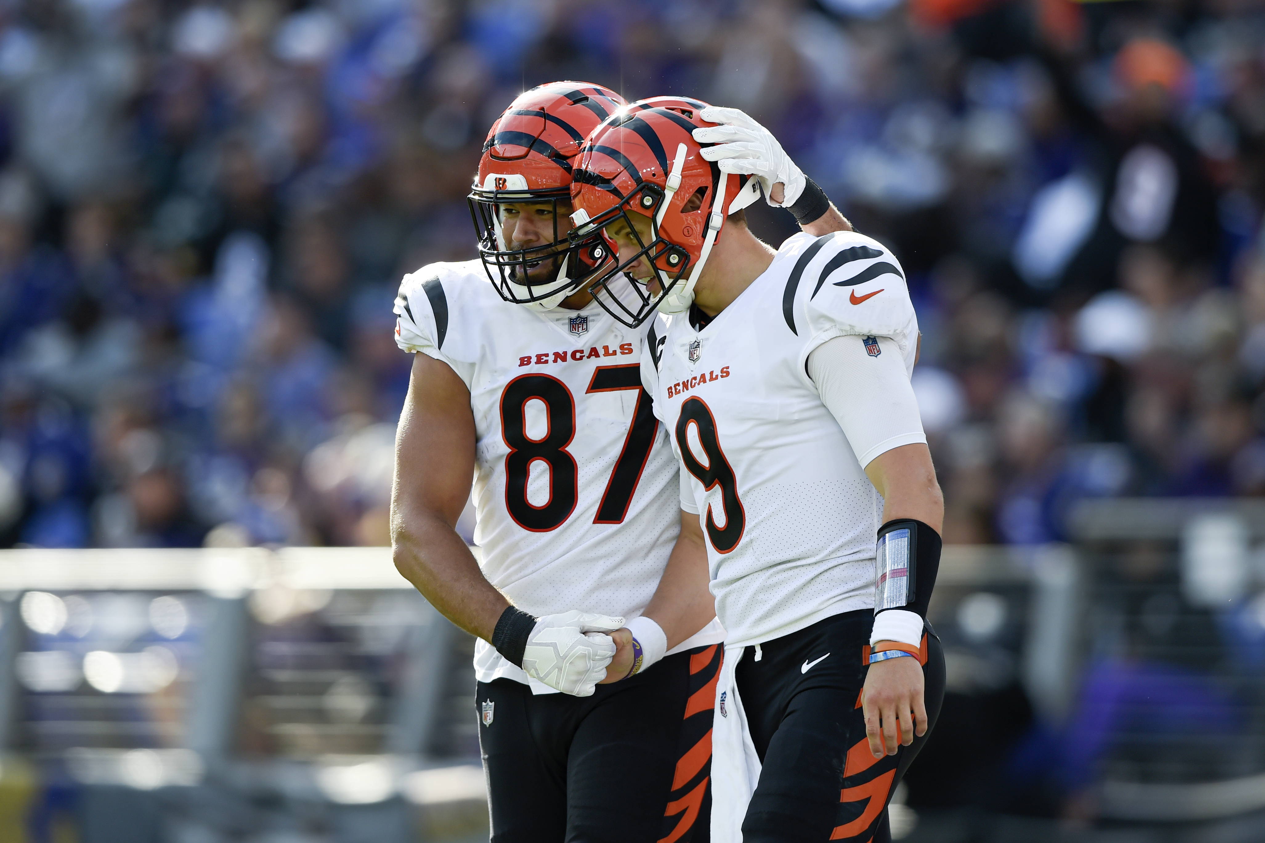 Burrow, Chase lead way as Bengals speed past Ravens 41-17