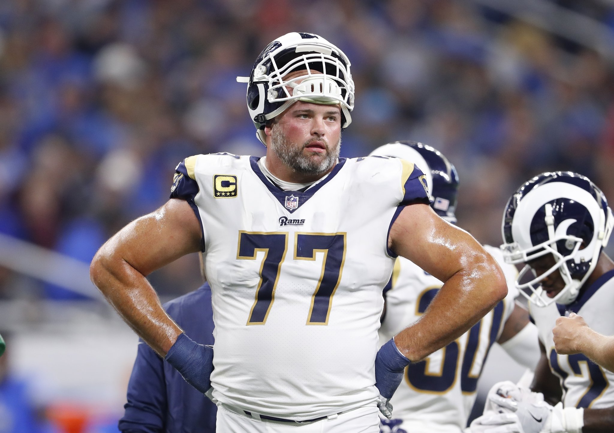 The Los Angeles Rams' Oldest Player, Andrew Whitworth, Faces Former Bengals  Team