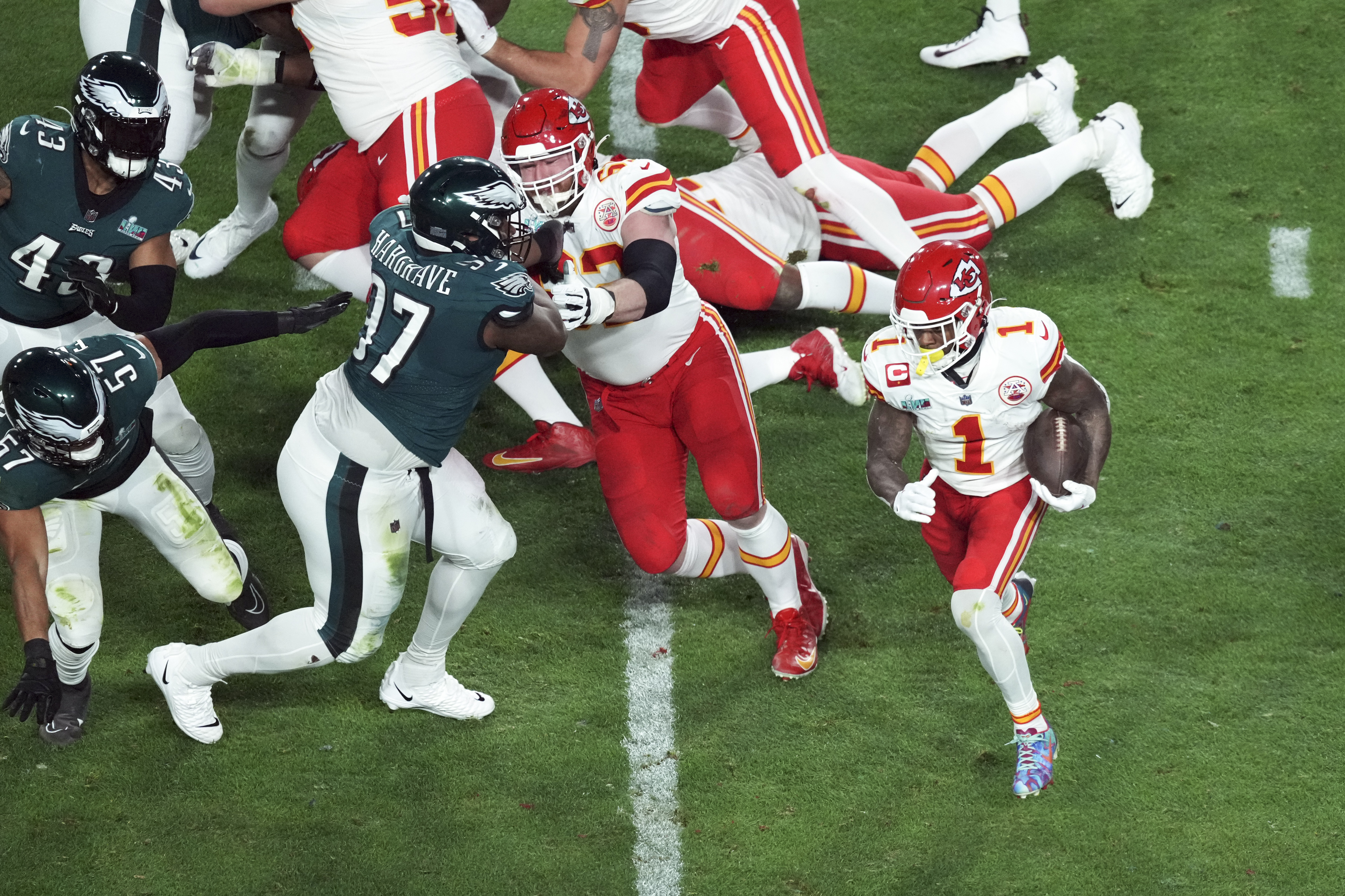 Chiefs, Eagles earn berths in Super Bowl LVII