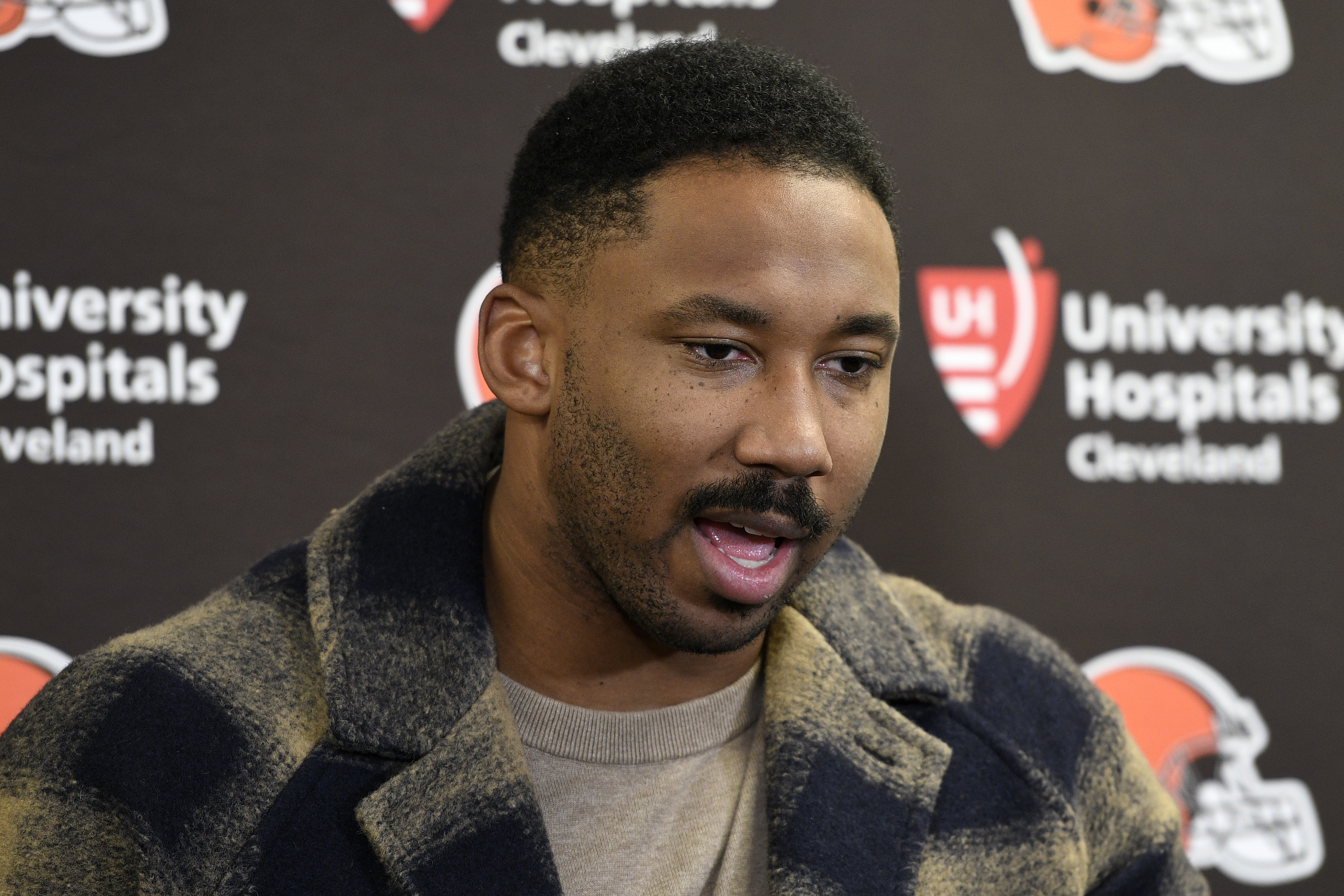 JAN 8th, 2023: Myles Garrett #95 during the Steelers vs Browns game in  Pittsburgh, PA. Jason Pohuski/CSM (Credit Image: © Jason Pohuski/CSM via  ZUMA Press Wire) (Cal Sport Media via AP Images