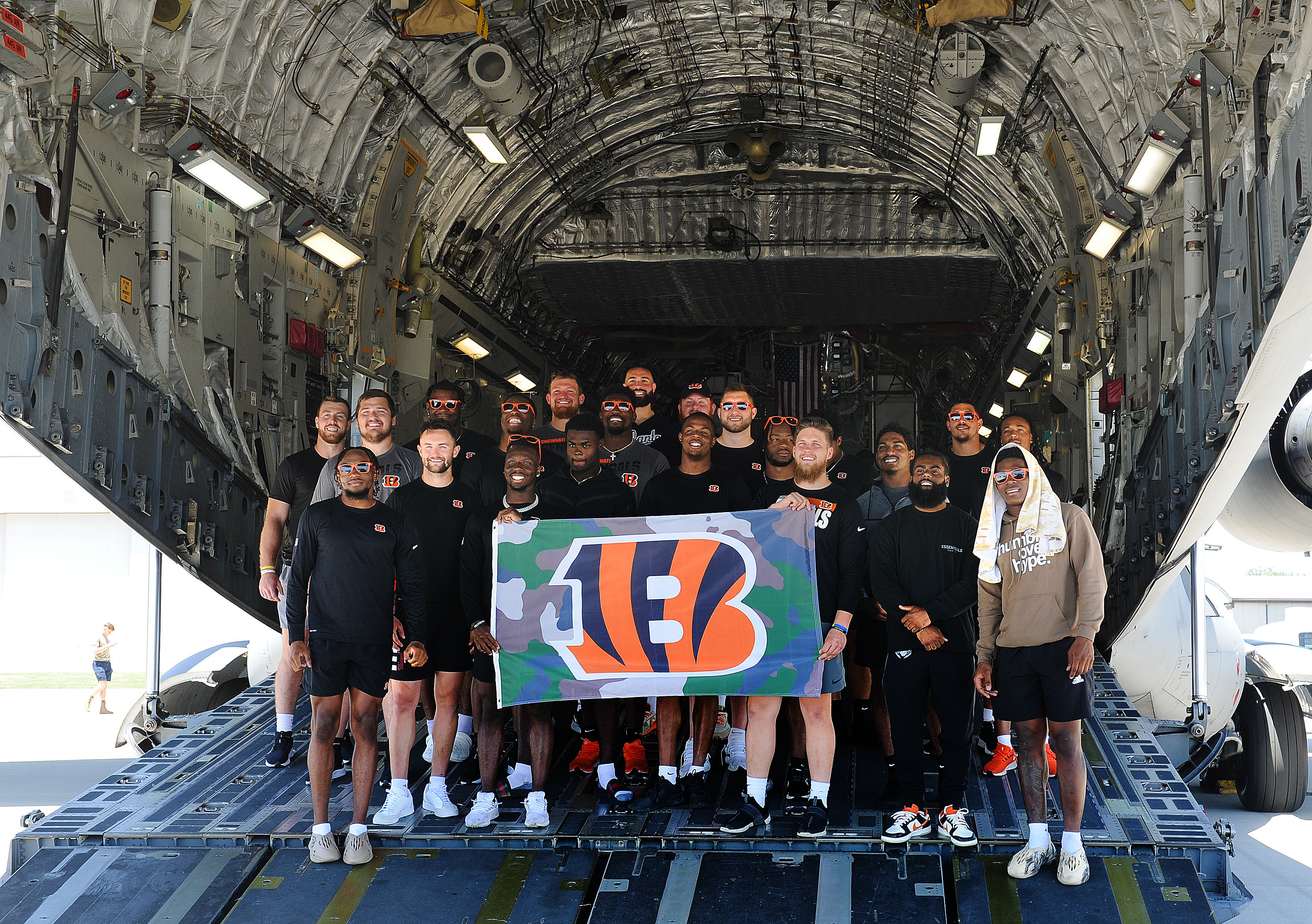 Cincinnati Bengals rookies visit WPAFB > Air Force Life Cycle