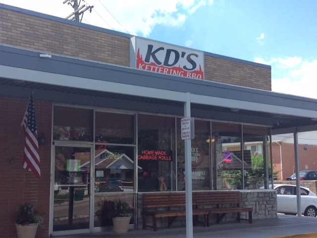 KD’s Kettering BBQ has succulent broasted chicken. STAFF