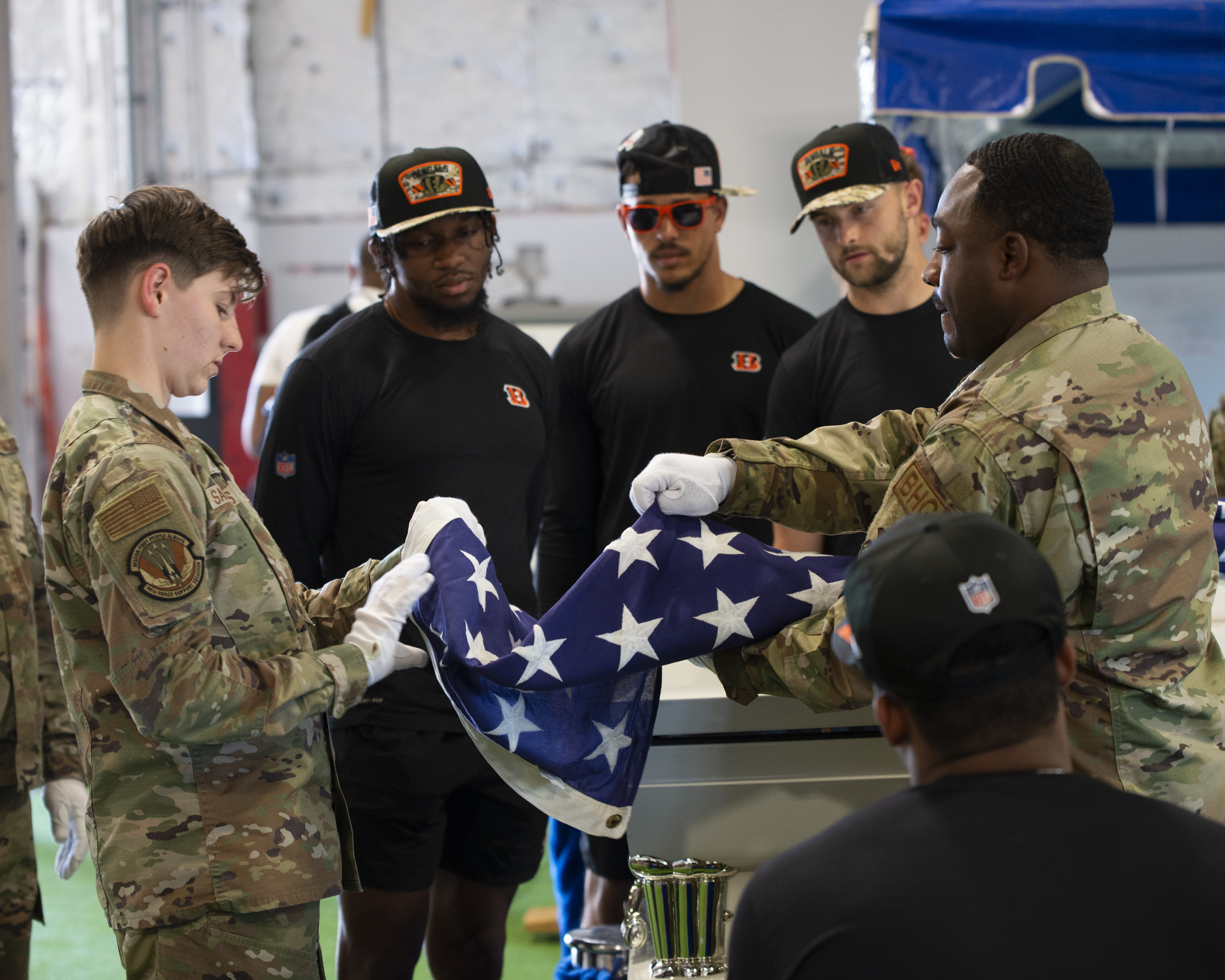 Cincinnati Bengals rookies visit WPAFB > Wright-Patterson AFB