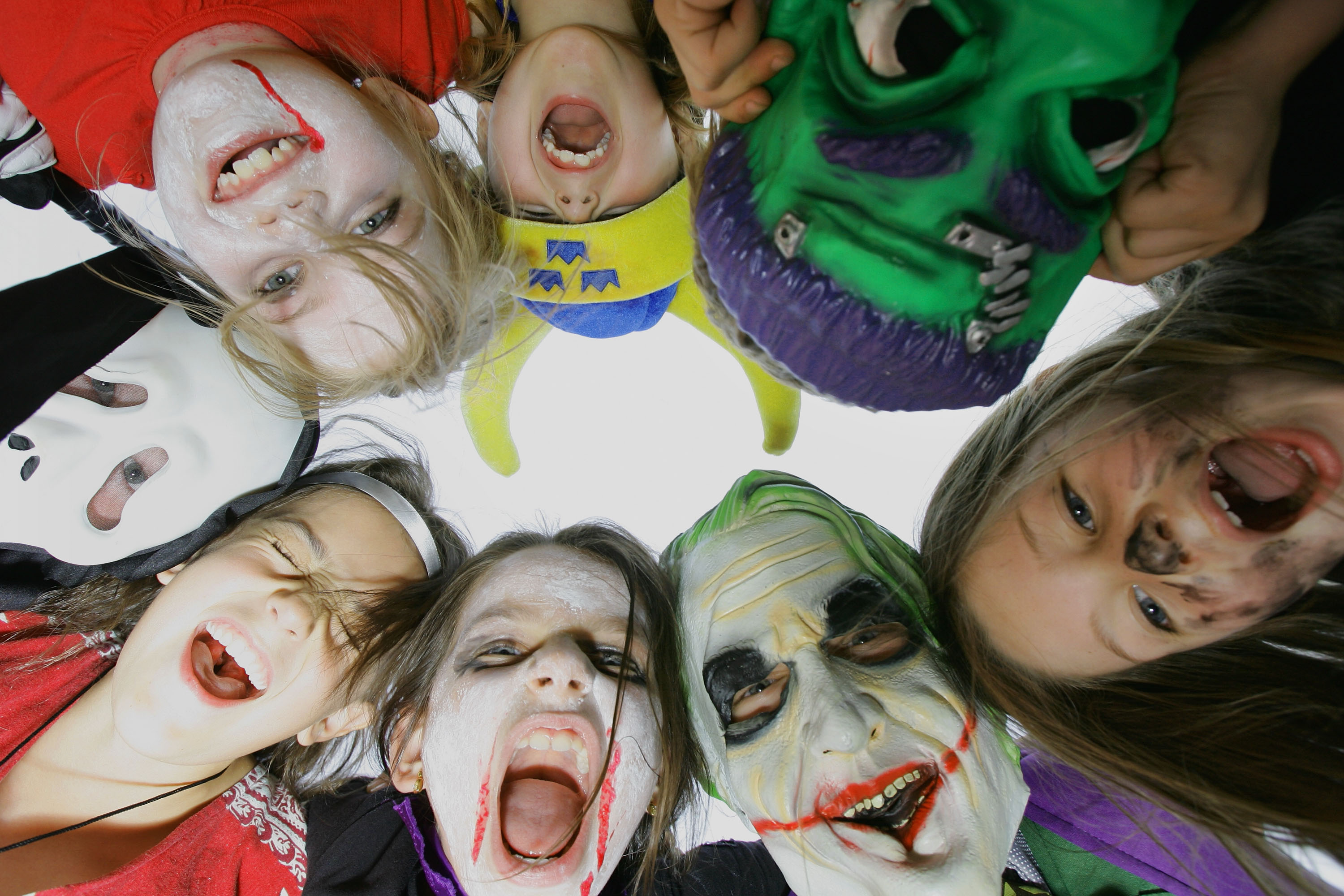 SYDNEY, AUSTRALIA - OCTOBER 31: A grop of children pose in costume before trick or treating home on Halloween Day in North Bondi on October 31, 2008 in Sydney, Australia. Halloween, also known as Hallowe'en and shortened from its original form of All Hallows' Even, is internationally celebrated on October 31 and originates from the ancient Celtic festival of Samhain, which was a celebration recognising the end of the harvest in Gaelic culture. (Photo by Sergio Dionisio/Getty Images)