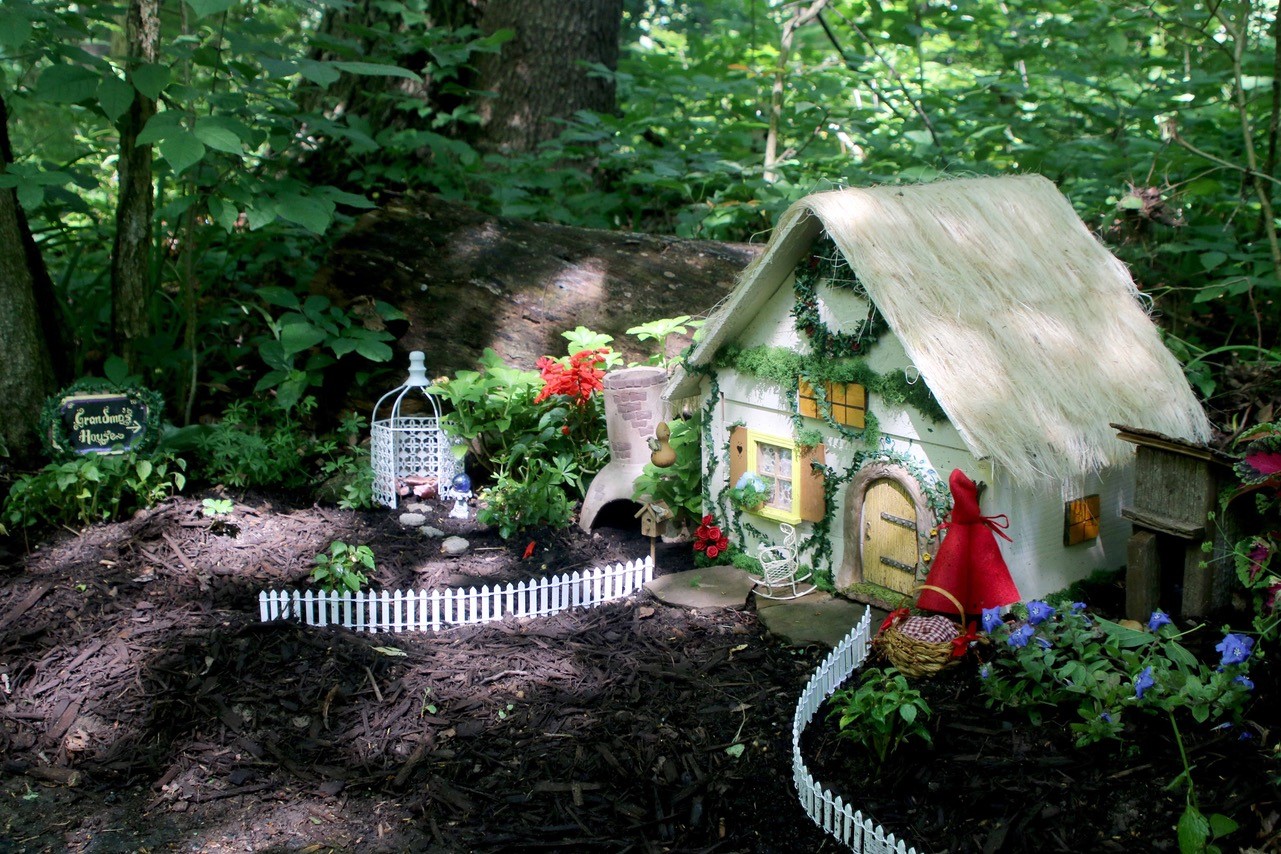 Green Gourd Fairy House Miniature Dollhouse FAIRY GARDEN Accessories 