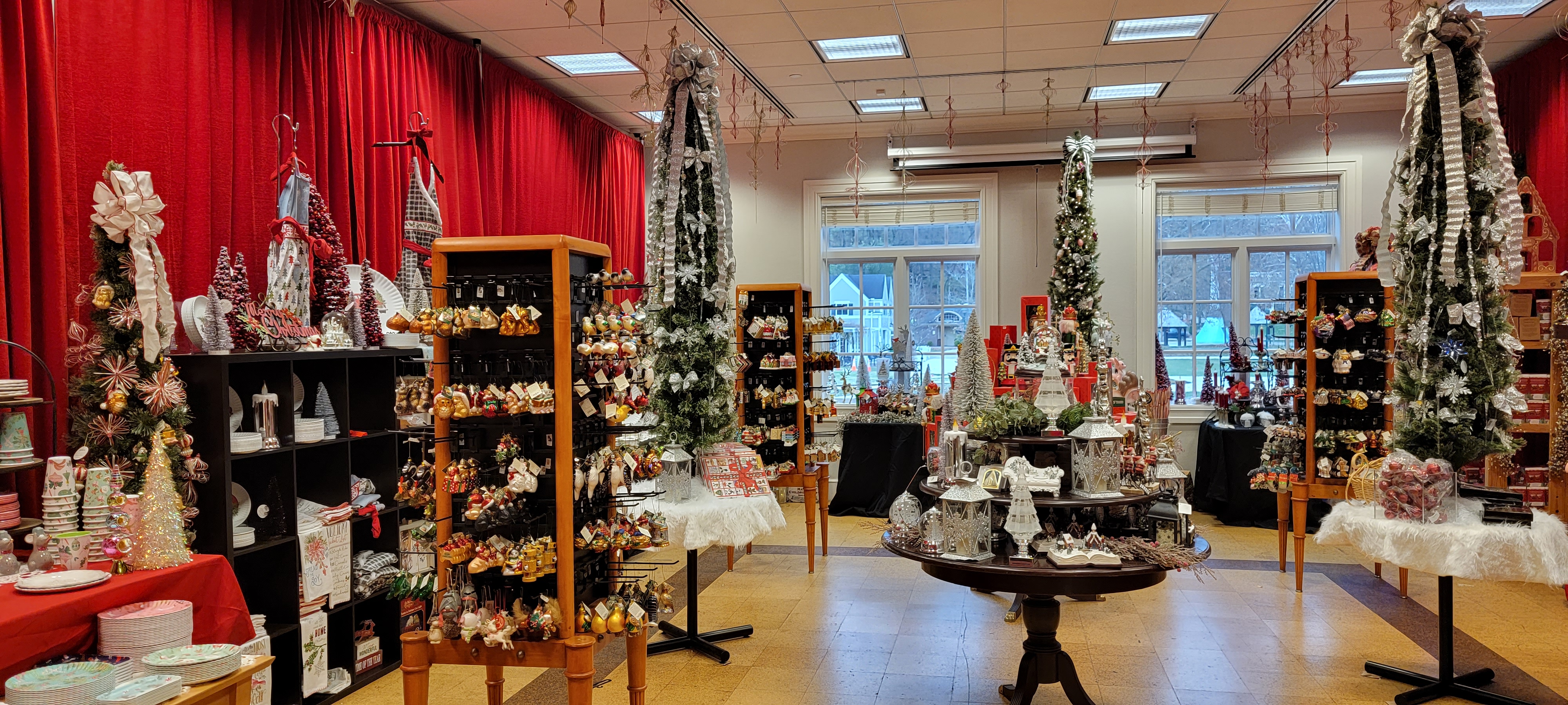 Every Day is Christmas Ornaments Shop and Store